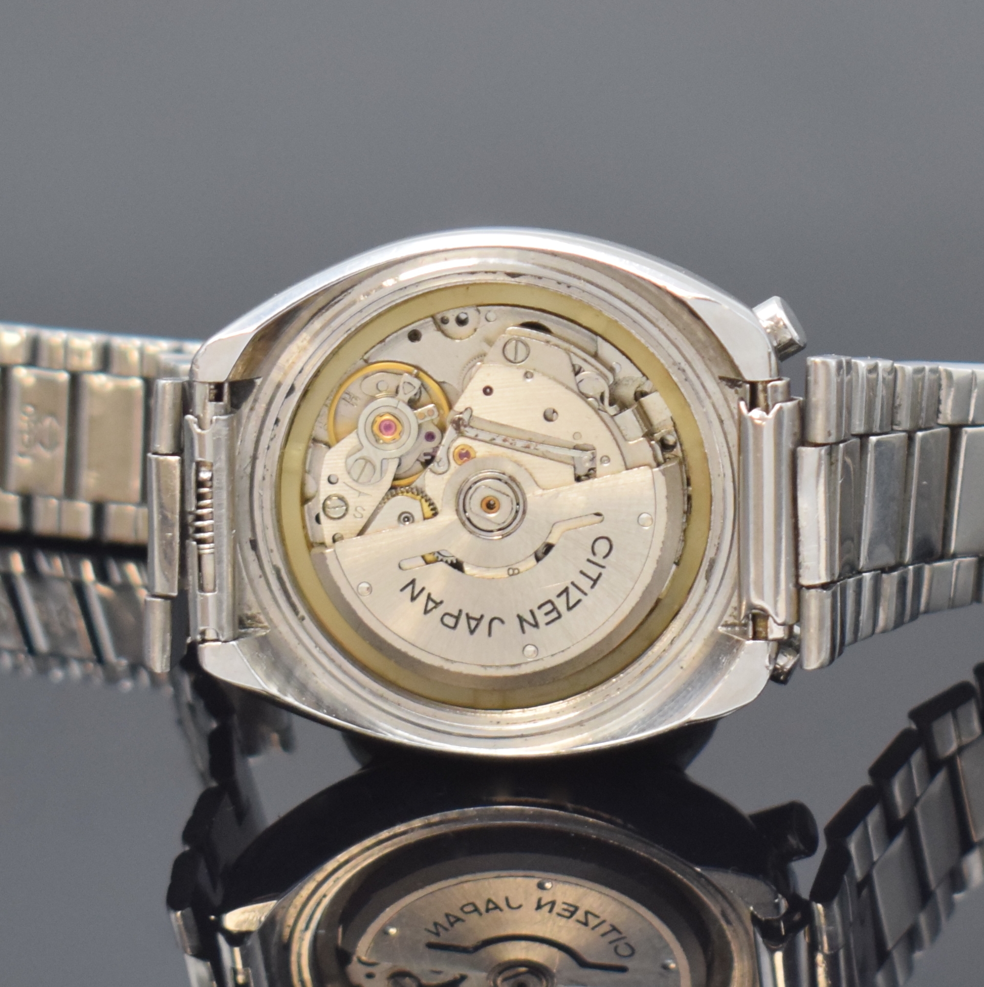 Detail f: CITIZEN Bullhead Armbandchronograph Referenz 4-901177K, Japan um 1972, Automatik, pultförmiges Metallgeh. inkl. orig. Gliederband m. Faltschl., ...