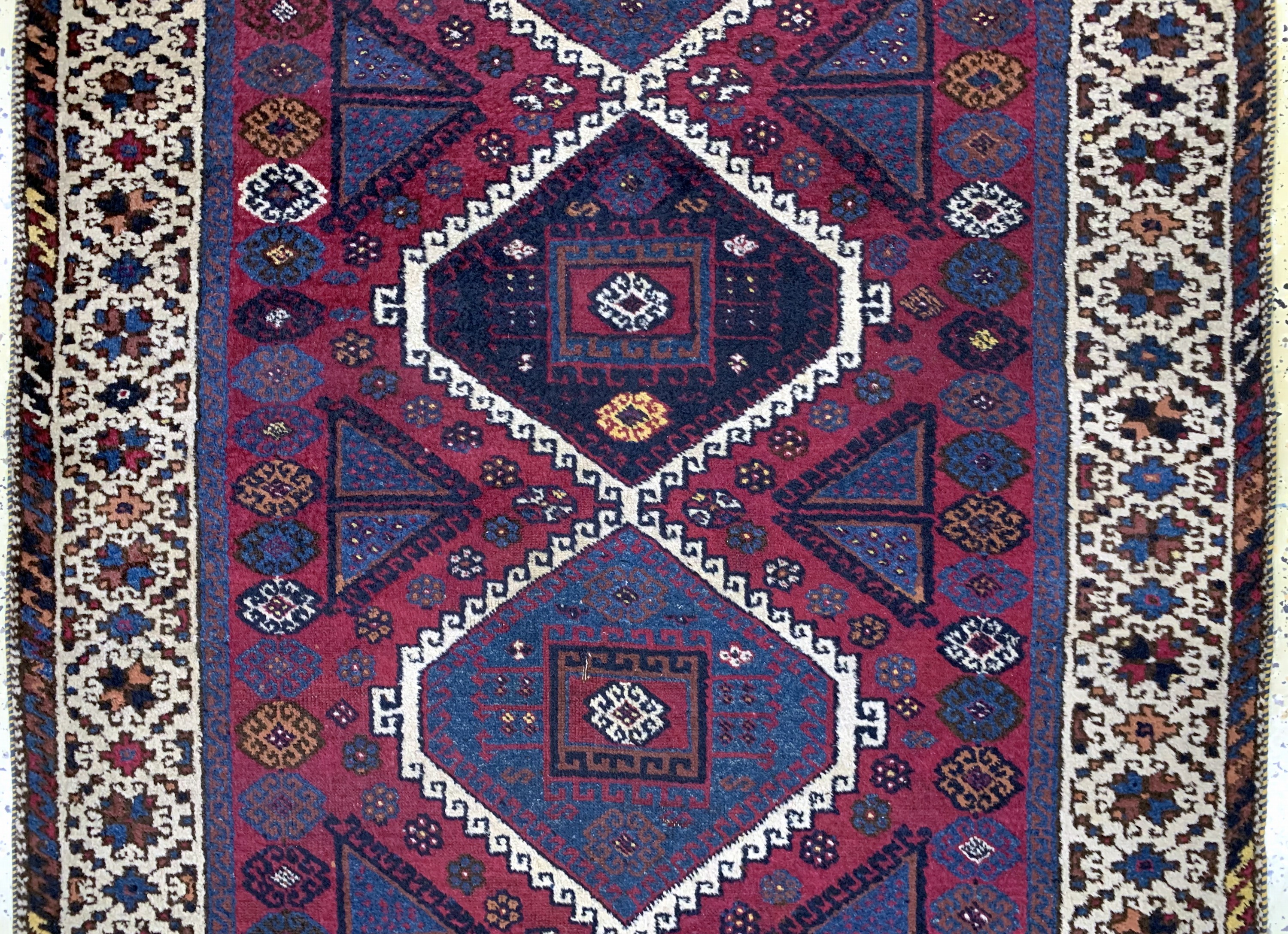 Detail b: Yürük antik, Türkei, um 1900, Wolle auf Wolle, ca. 230 x 125 cm, EHZ: 3