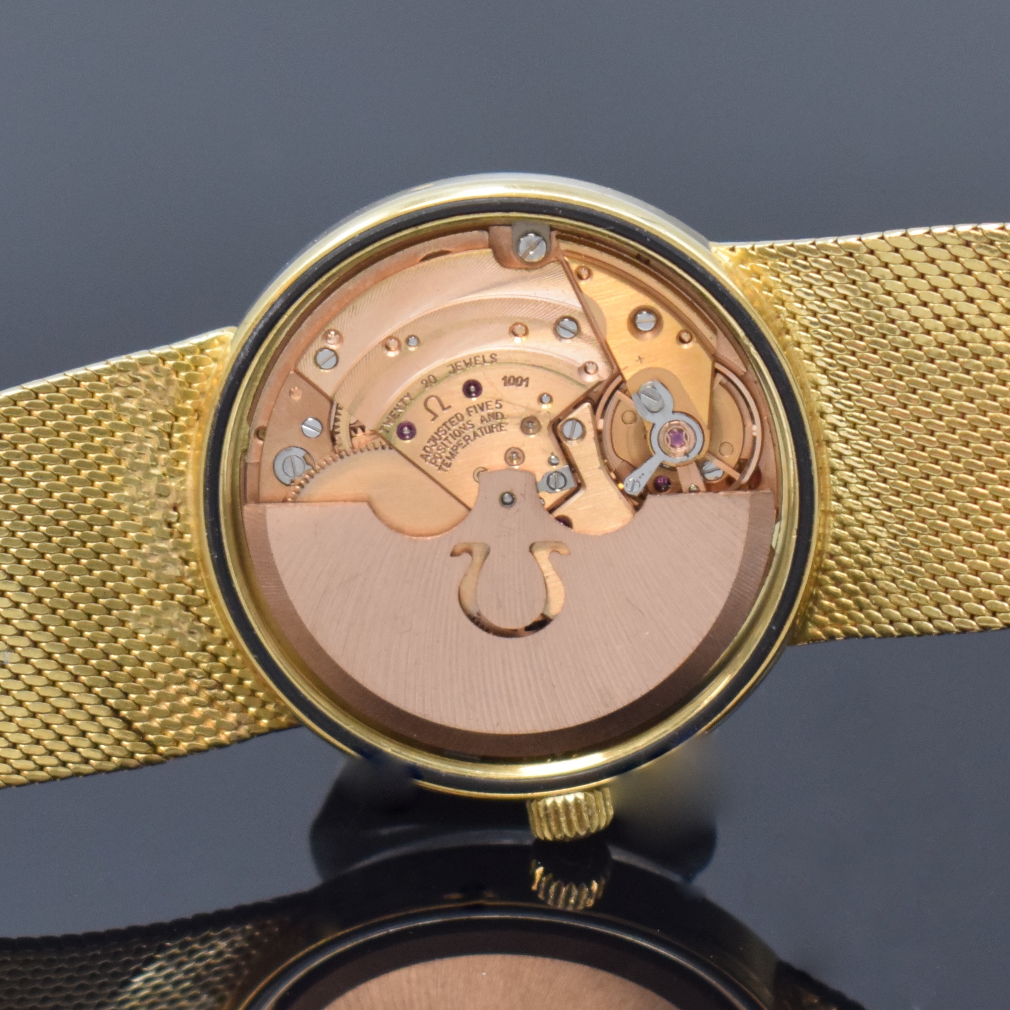 Detail g: OMEGA Constellation Chronometer Herrenarmbanduhr in GG 750/000 Referenz 168.7239 / 166.7240, Schweiz um 1970, Automatik, verschr. Boden m. Darst. ...