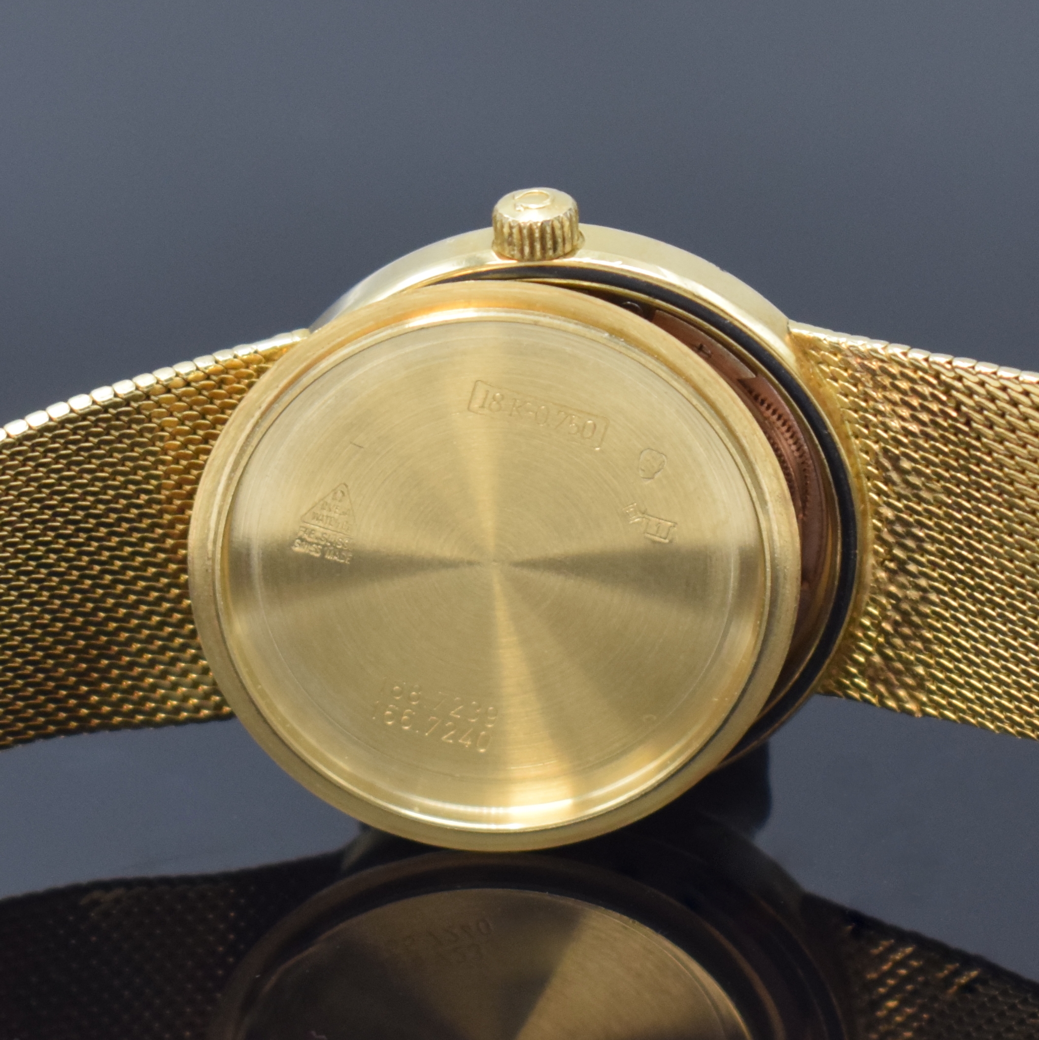 Detail h: OMEGA Constellation Chronometer Herrenarmbanduhr in GG 750/000 Referenz 168.7239 / 166.7240, Schweiz um 1970, Automatik, verschr. Boden m. Darst. ...