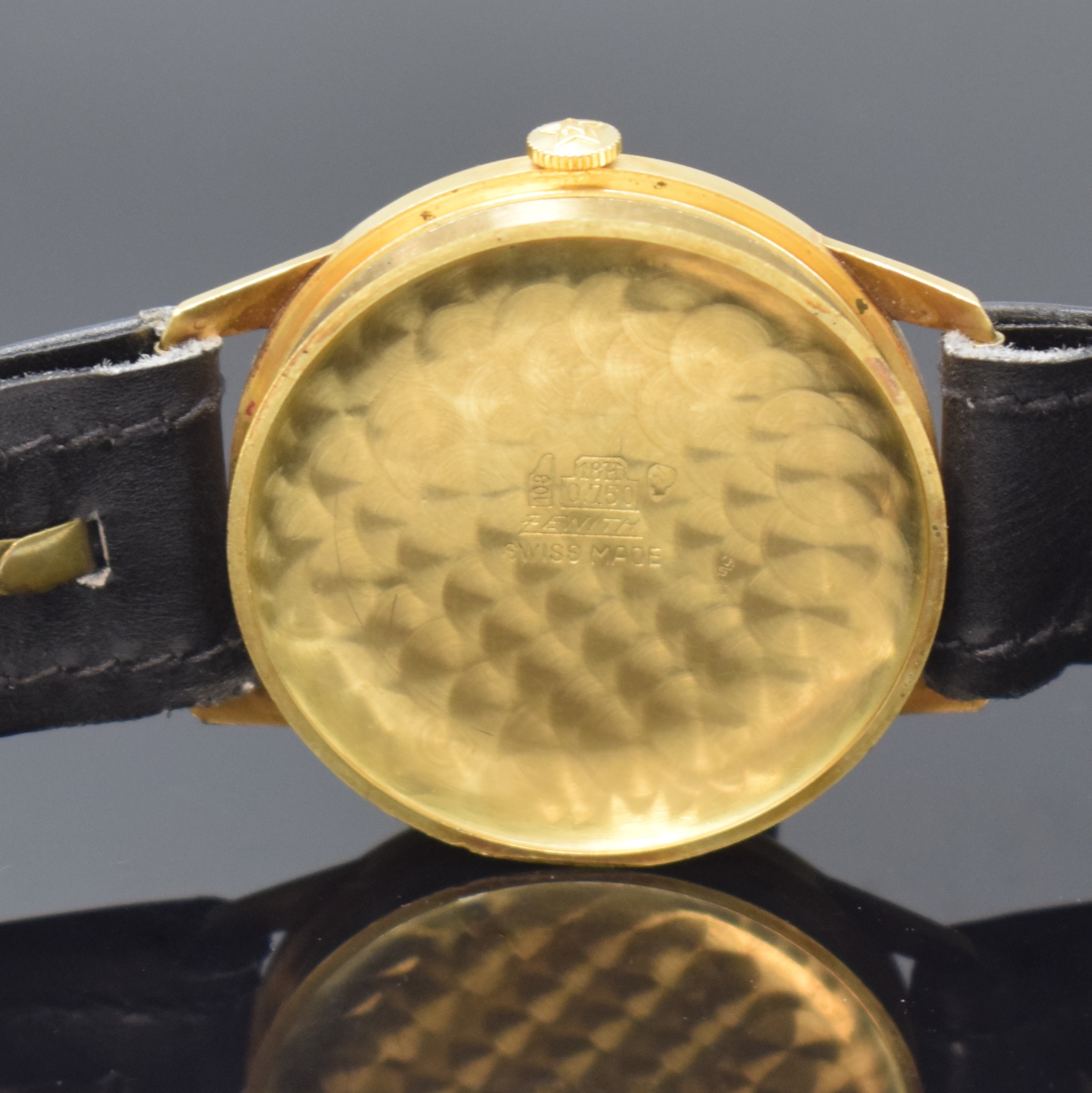Detail e: ZENITH Herrenarmbanduhr in GG 750/000 mit Hammerautomatik Kaliber 133.8, Schweiz um 1959, 2-teil. Gehäuse, Boden aufgedr., orig. Krone, silb. ...