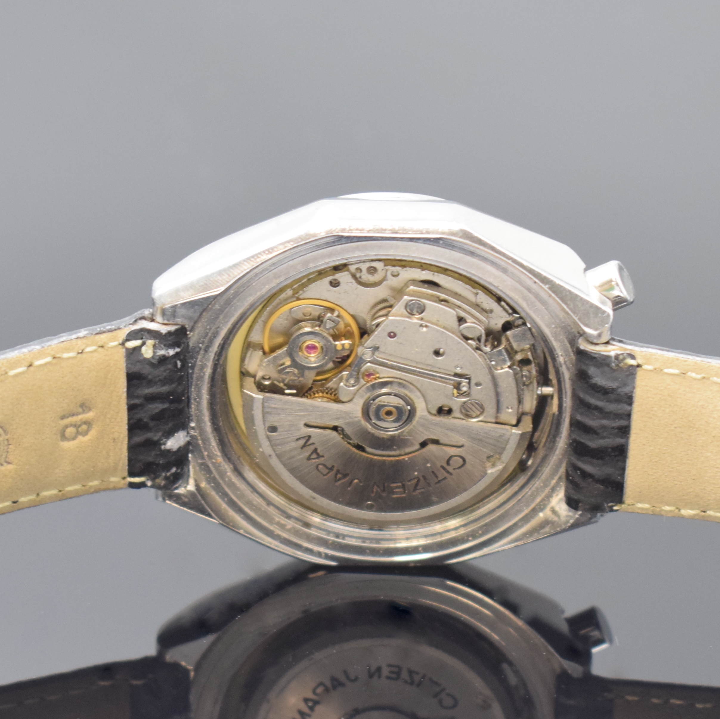 Detail d: CITIZEN Bullhead Armbandchronograph Referenz 4-901223 TA, Automatik, Japan um 1972, pultförmiges, mehrflächiges Edelstahlgeh., Boden verschr., ...