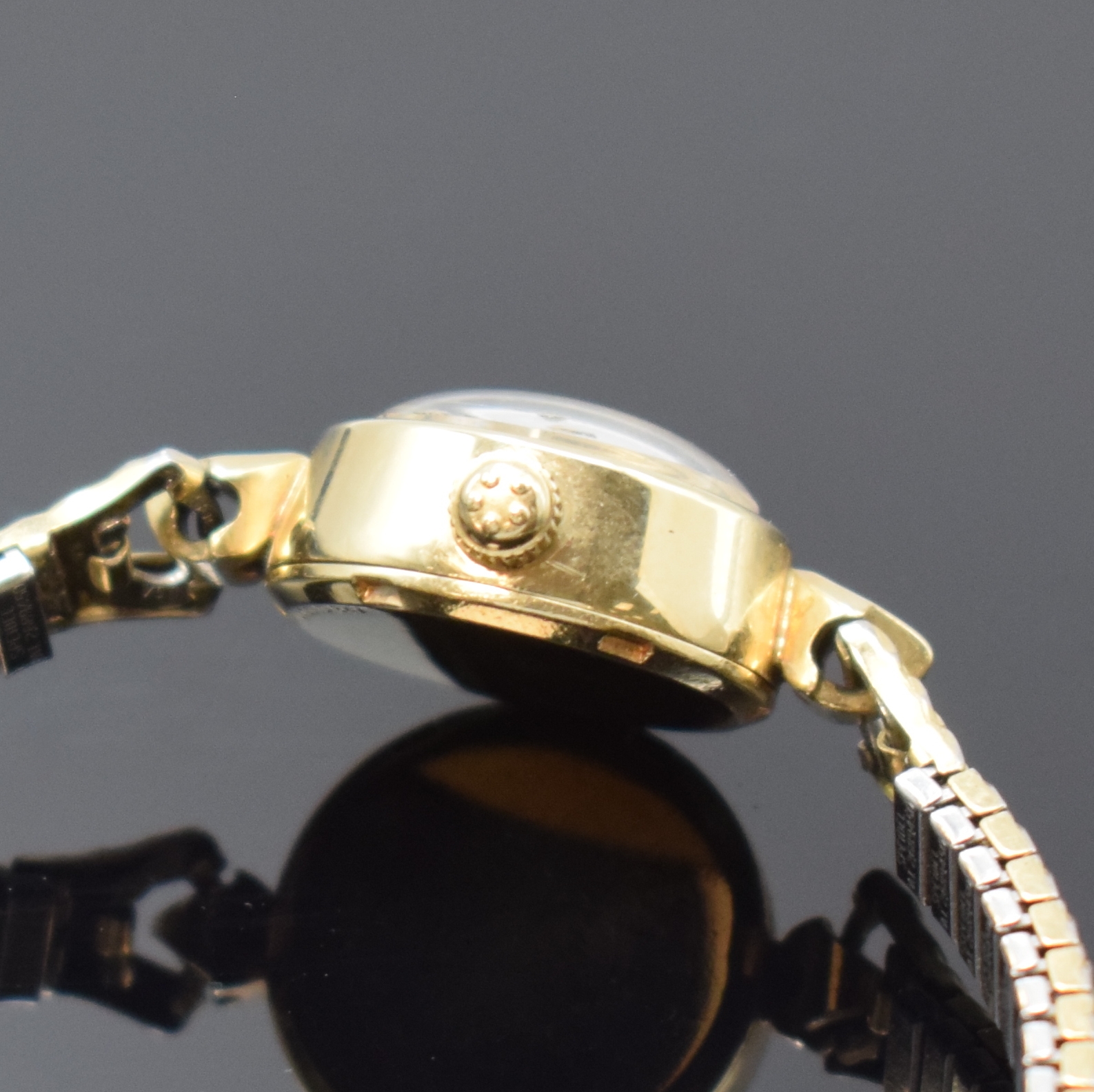 Detail d: Konvolut: 3 Eterna-Matic Armbanduhren in Gold, Schweiz / USA um 1960, 2 x GG 750/000, 1 X GG 585/000, 1 x bez. Golden Heart an verg. Flexband mit ...
