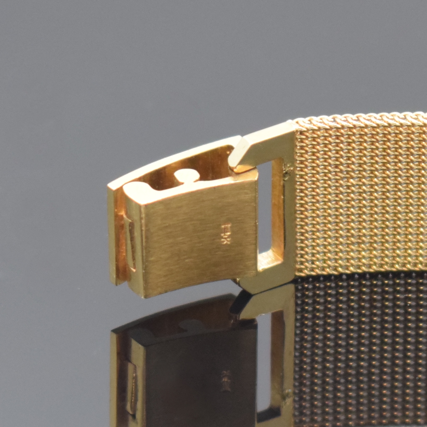 Detail c: LeCOULTRE Voguematic Damenarmbanduhr in GG 585/000, Schweiz/USA um 1970, Automatik, Carré-Cambre Geh. m. anges., feinen Milanaiseband, Boden ...
