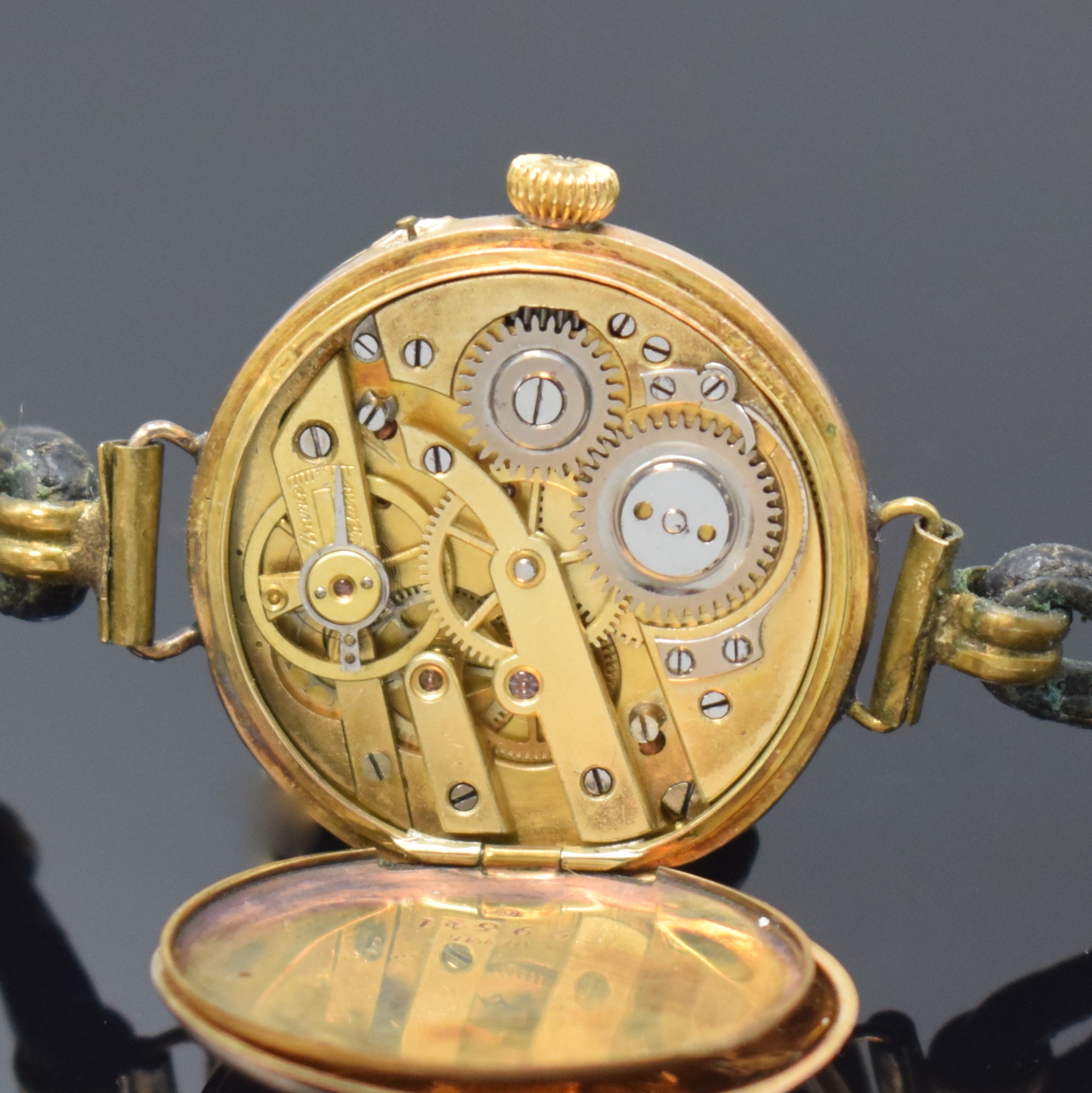 Detail k: Konvolut: 2 Damentaschenuhren zur Armbanduhr umgebaut in GG 585/000, Schweiz um 1900, Umbau später, Scharniergeh. dell., Metallcuvette, ...