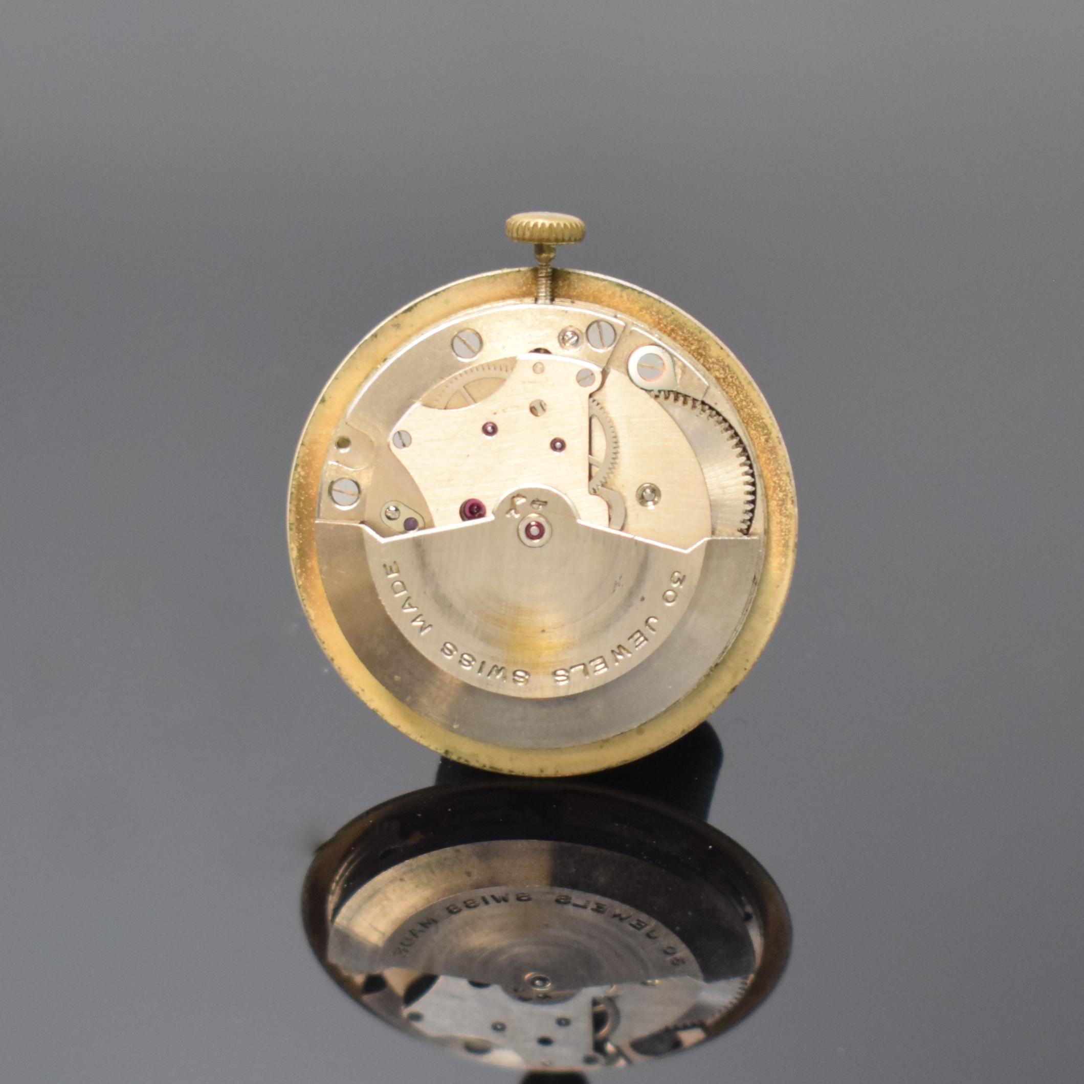 Detail e: Konvolut 2 Armbanduhren in GG 585/000 Schweiz um 1970, Automatik/Handaufzug, 2-tlg. Geh., Böden aufgedr., 1) TISSOT, Widmungsgrav. auf Boden, gold. ...