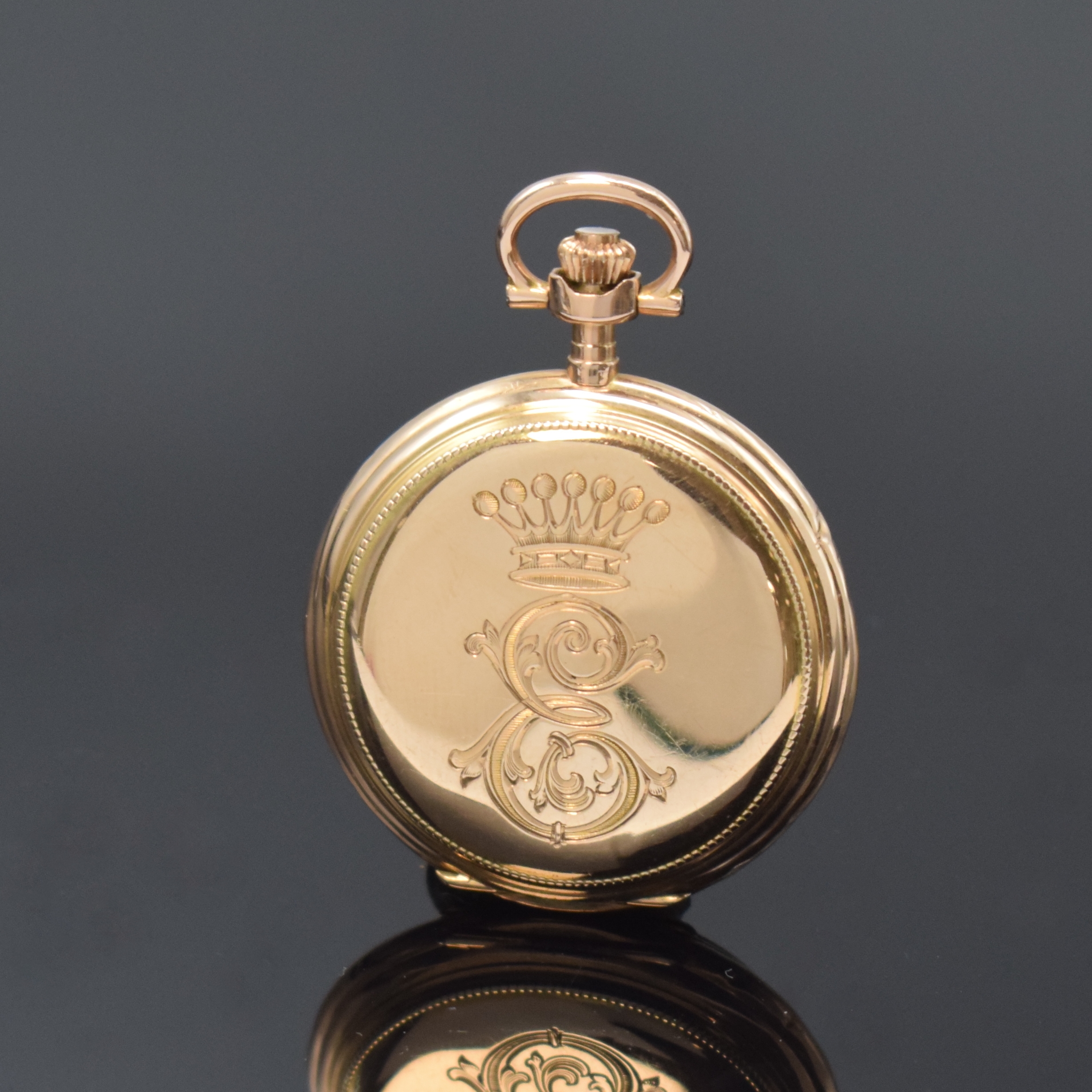 Detail b: NOMOS Glashütte Damensavonette im Louis-XVI Gehäuse in RG 585/000, Deutschland/Schweiz um 1900, glattes, gestuftes 3-Deckel Goldgeh. dell., ...