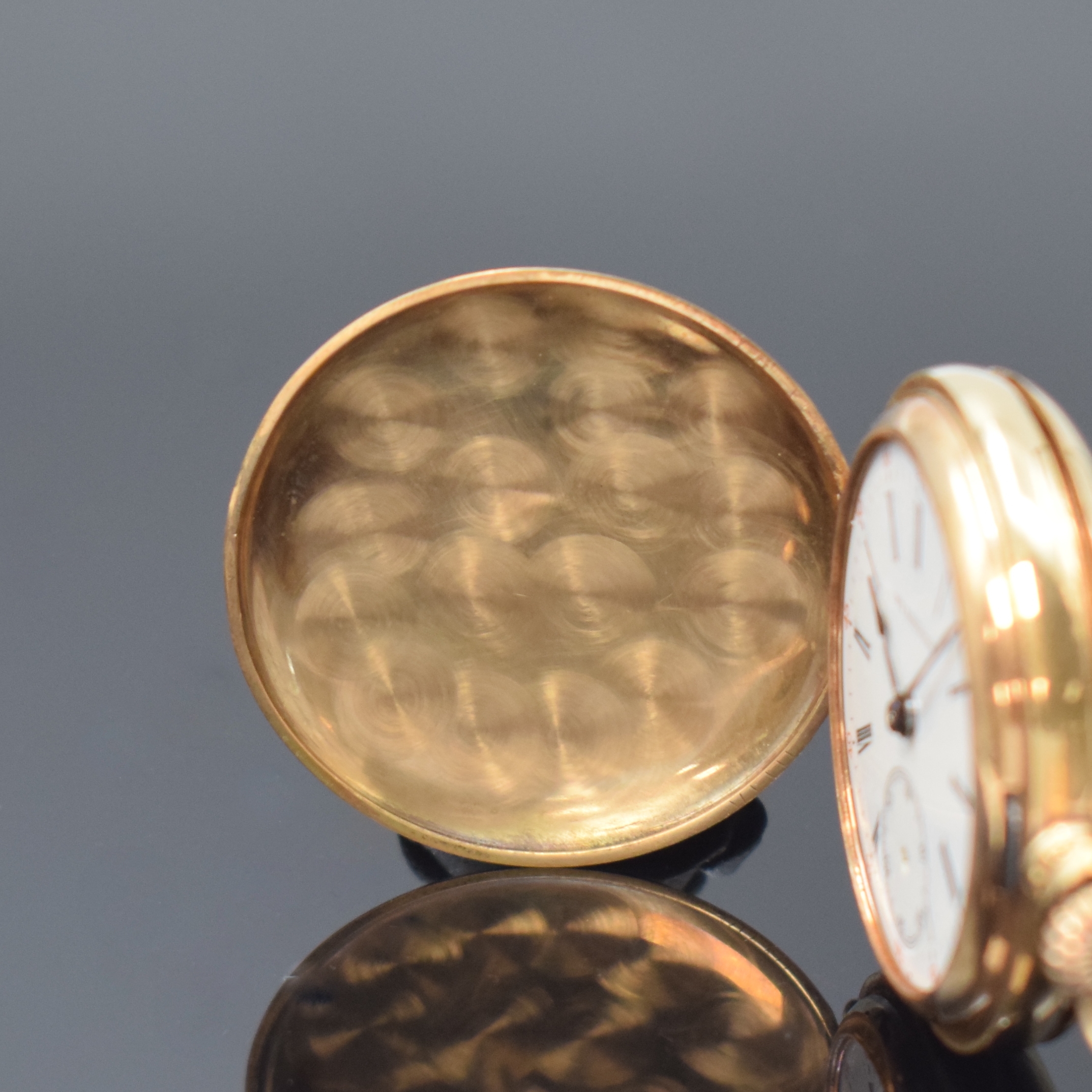 Detail a: BARTHMAN / LONGINES Damensavonette in GG 585/000, Schweiz/USA um 1900, glattes 3- Deckel Goldgeh., Sprungdeckel m. Monogramm.- Grav., darauf später ...