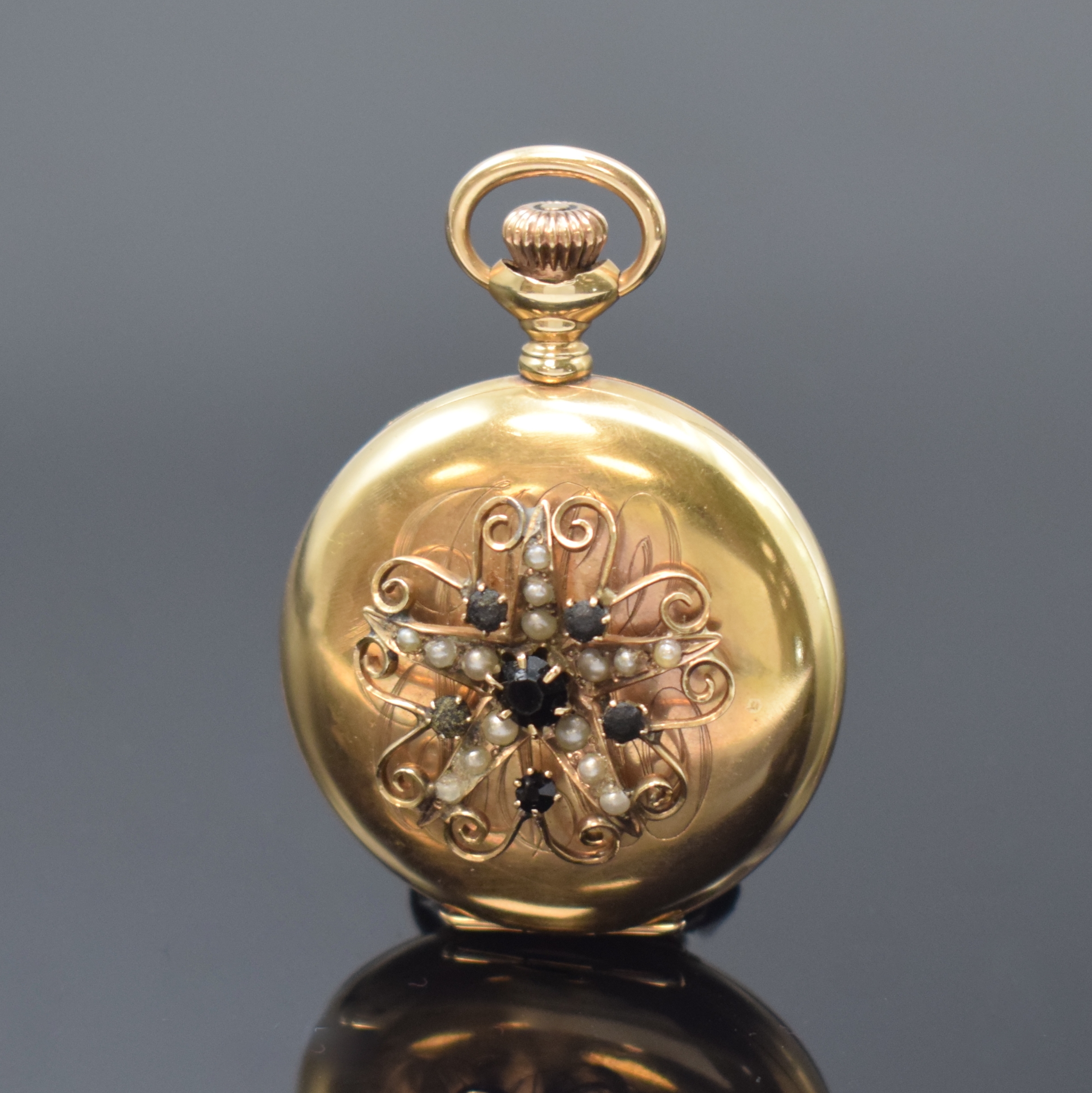 Detail b: BARTHMAN / LONGINES Damensavonette in GG 585/000, Schweiz/USA um 1900, glattes 3- Deckel Goldgeh., Sprungdeckel m. Monogramm.- Grav., darauf später ...