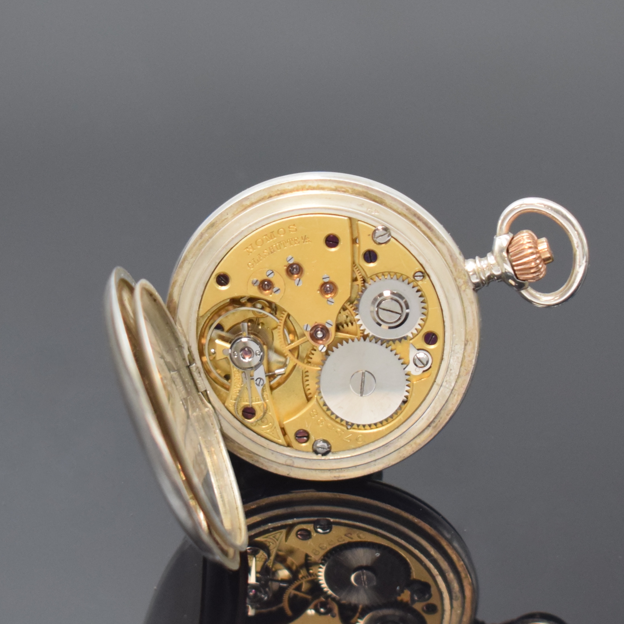 Detail g: NOMOS Glashütte seltene Damensavonette in Silber, Schweiz/Deutschland um 1905, glattes Geh. dell., Cuvette bez. "Neues System Glashütte", ...