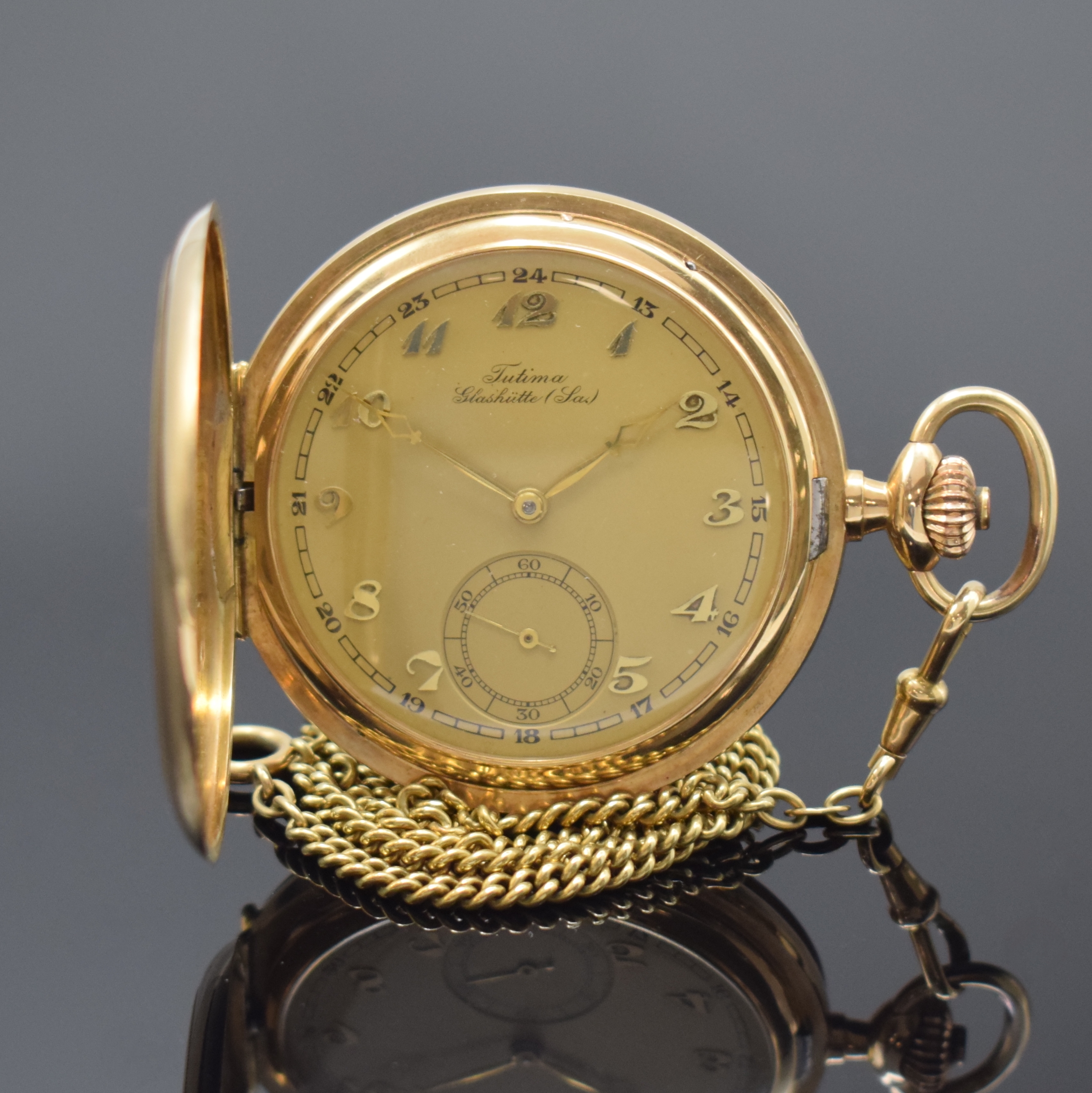 TUTIMA Glashütte Herrensavonette mit Kette in GG 585/000, Deutschland um 1930, geometrisch guill. 3-Deckel Goldgeh., Sprungdeckel m. grav. ...