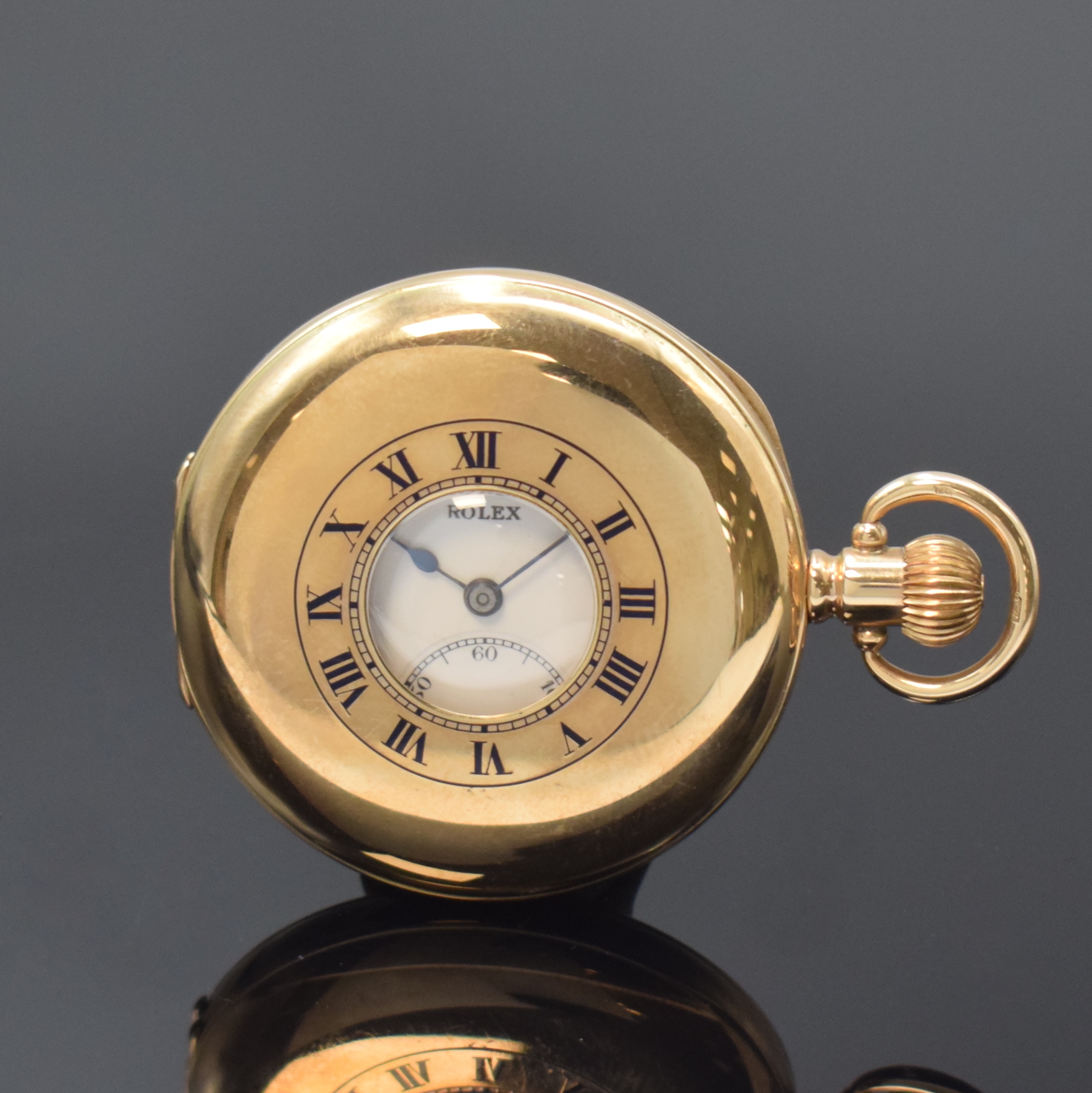 Detail b: ROLEX Halbsavonette in RG 375/000, Schweiz um 1925, glattes 2-Deckel Goldgeh., Metallcuvette m. Widmungsgrav., Emailzifferbl. riss., arab. Zahlen, ...