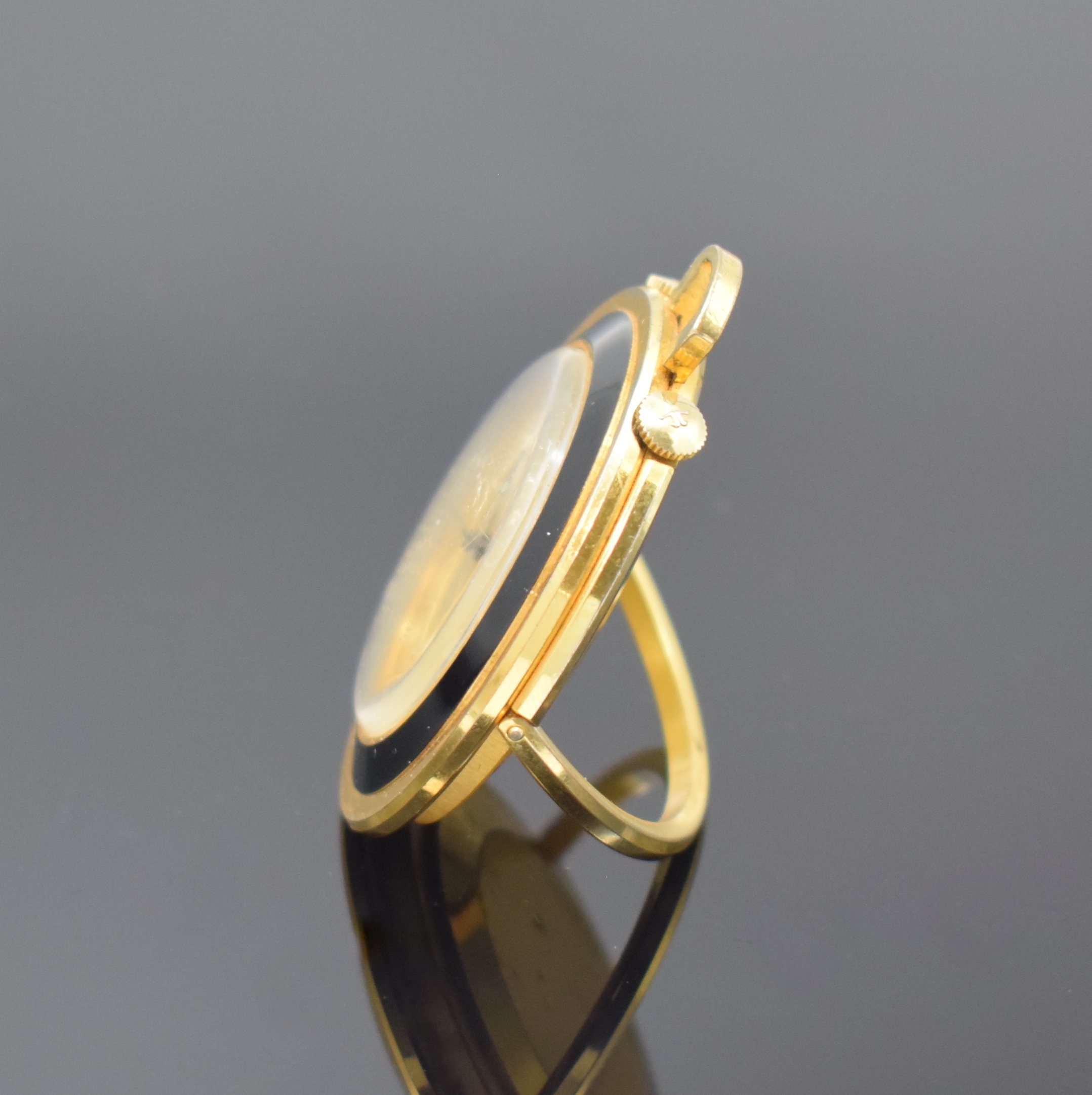 Detail a: Jaeger-LeCoultre vergoldeter Taschenwecker Referenz 11003, Schweiz um 1965, Handaufzug, aufstellbares Geh., Boden aufgedr., orig. Kronen, gold. ...