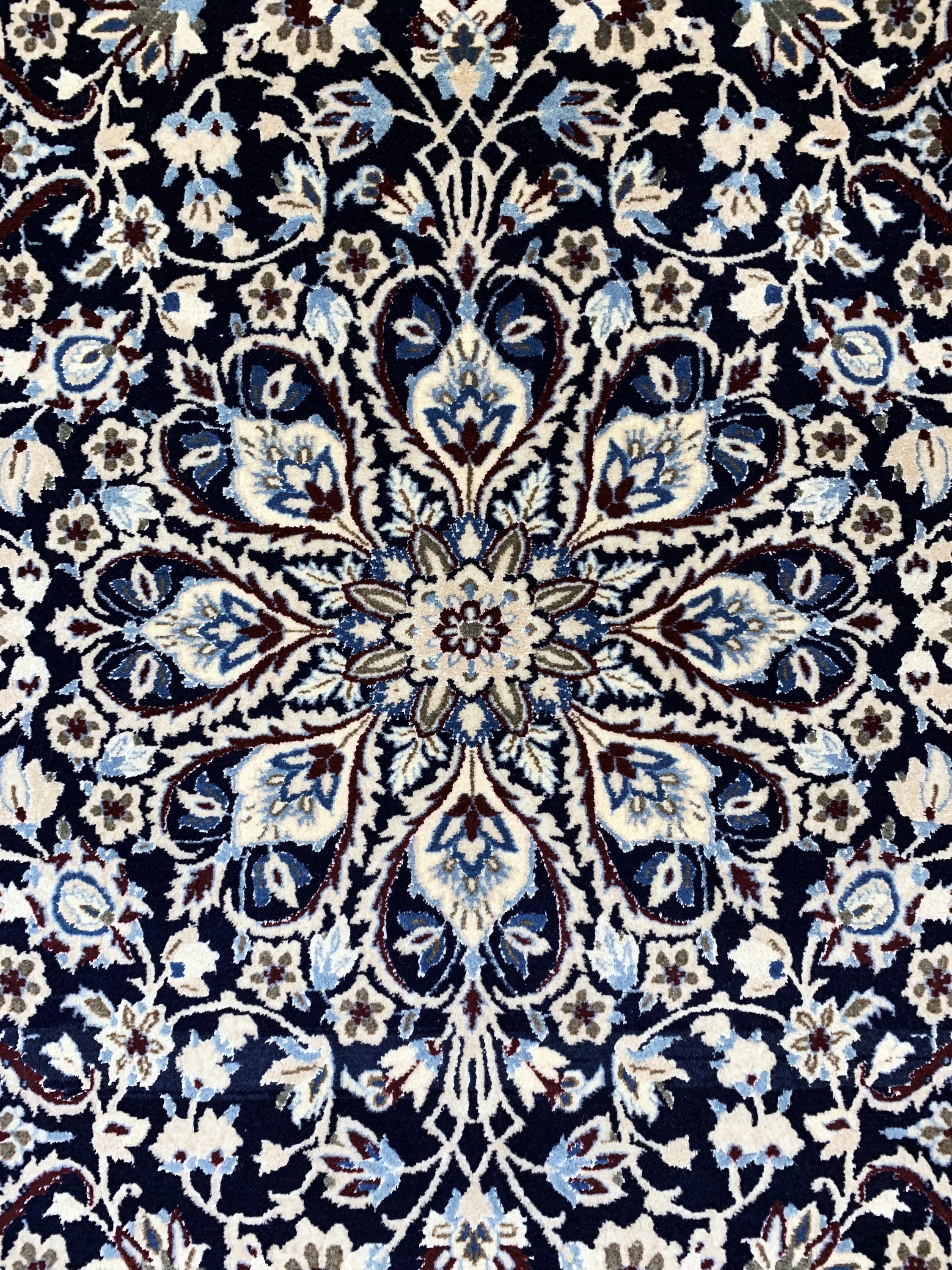 Detail b: Nain fein(9 La), Persien, Mitte 20.Jhd, Korkwolle mit Seide, ca. 203 x 127 cm, EHZ: 1-2