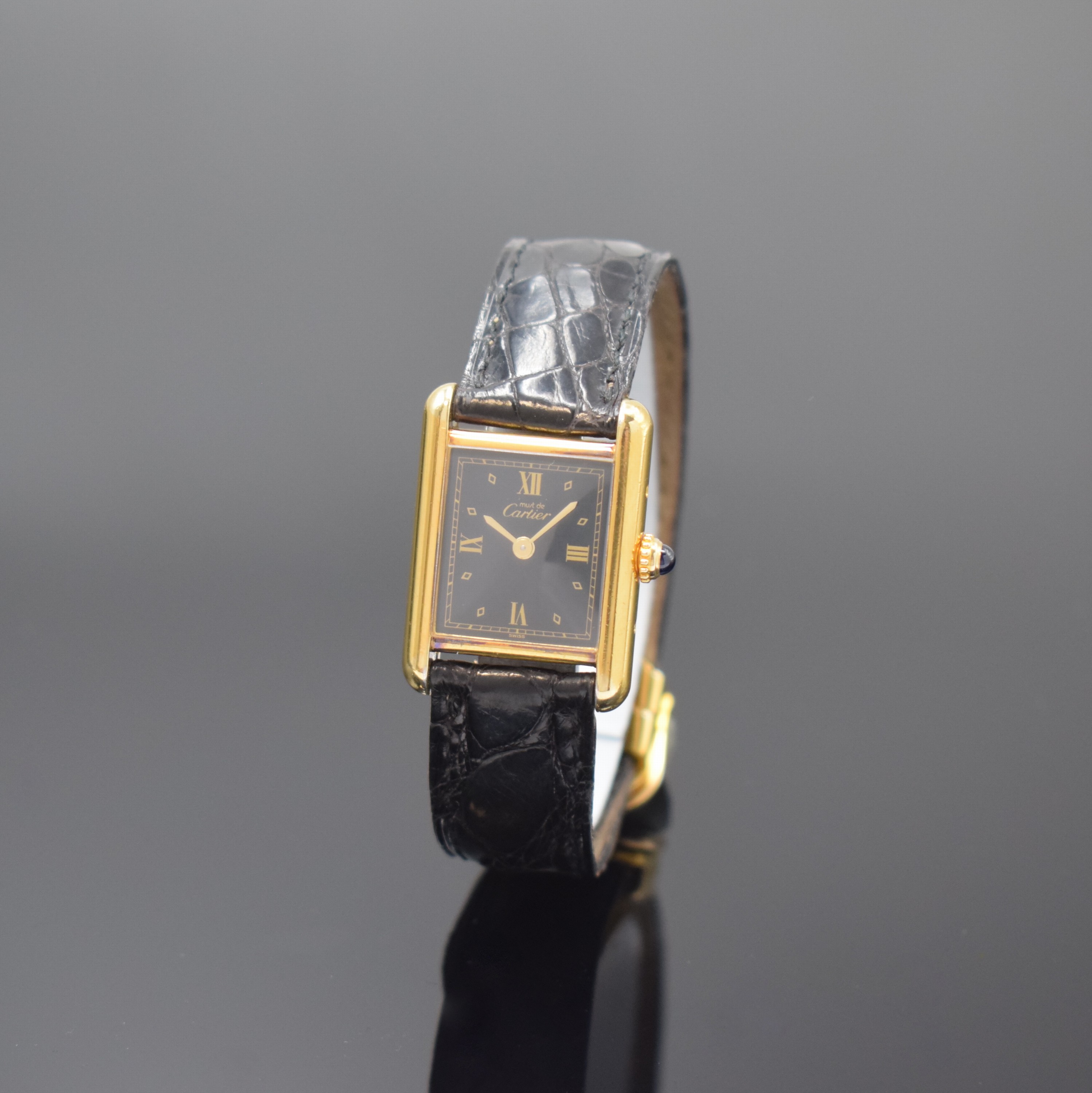 CARTIER Vermeil Damenarmbanduhr Referenz 5057001, Schweiz lt. Pap. verk. 03/1989, quarz, verg. Silbergeh., Lederband m. verg. orig. Faltschl., Boden ...