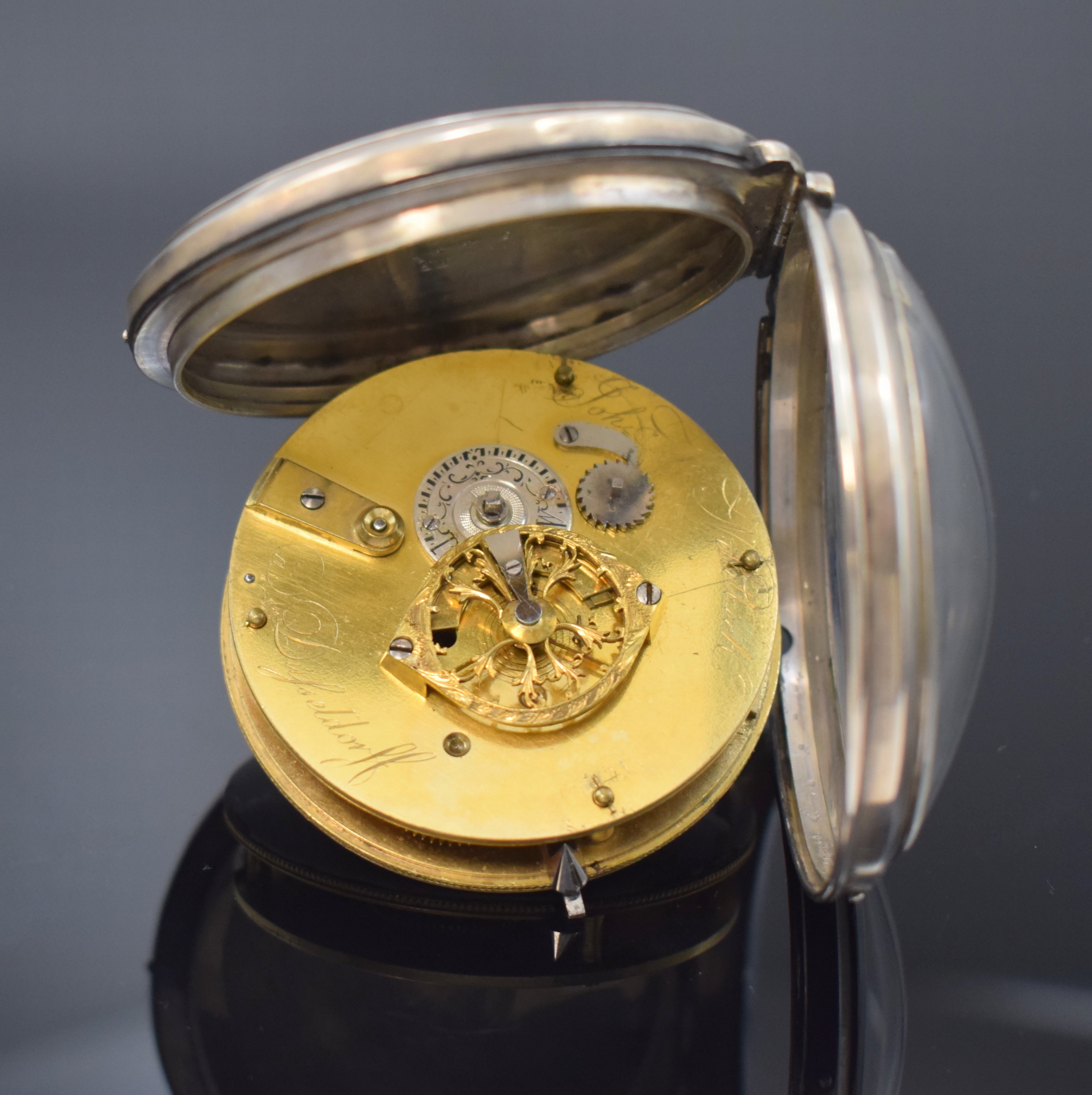 Detail d: JOHANN ANTON NETTELBECK Düsseldorf große Zylindertaschenuhr, um 1792, Silbergeh. dell., innen m. Widmung, Großscharnier, Emailzifferbl. besch., ...