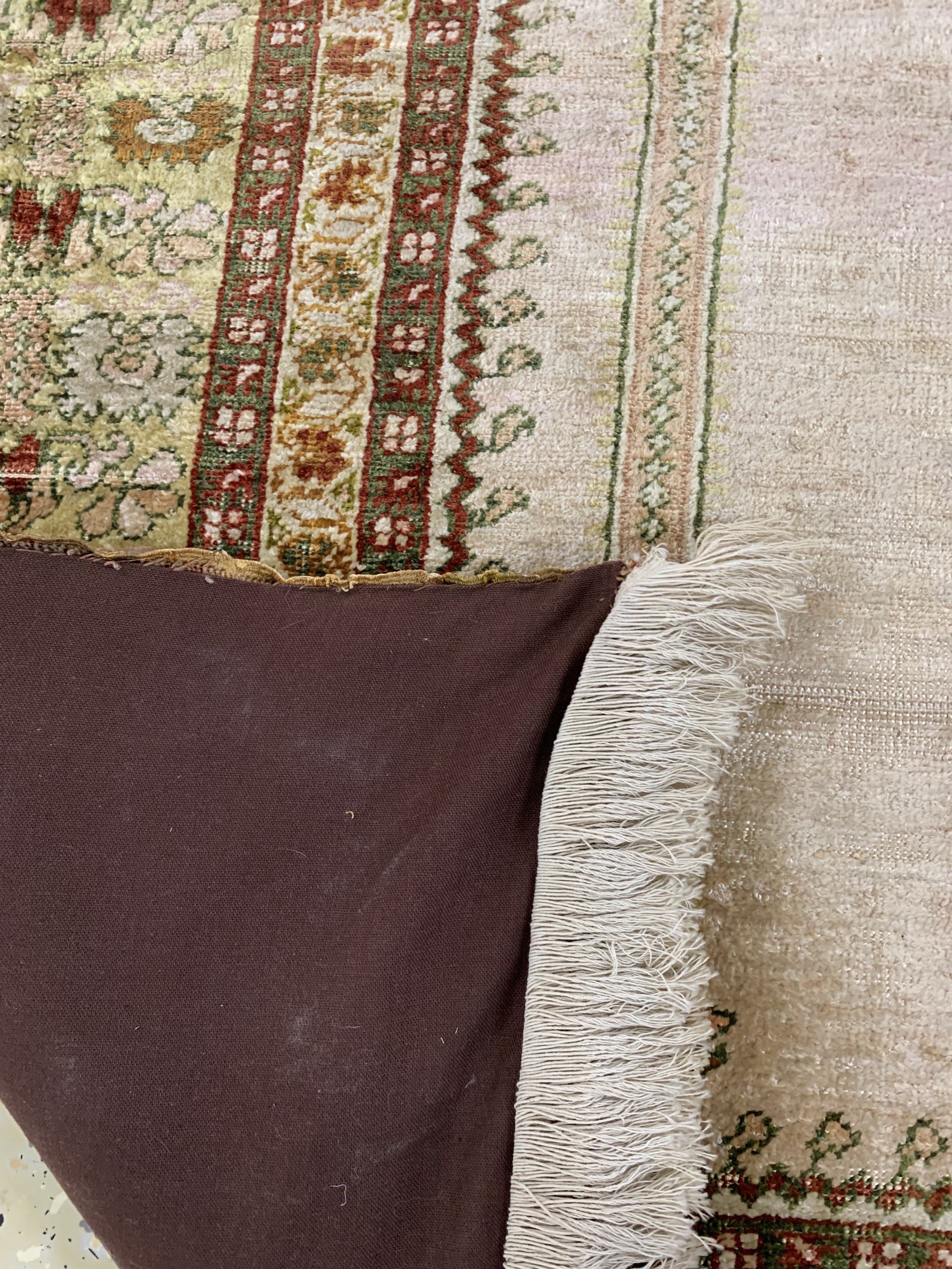 Detail e: Kayseri antik, Türkei, um 1900, merzerisierte Baumwolle, ca. 156 x 122 cm, EHZ: 4, (kleine Risse)