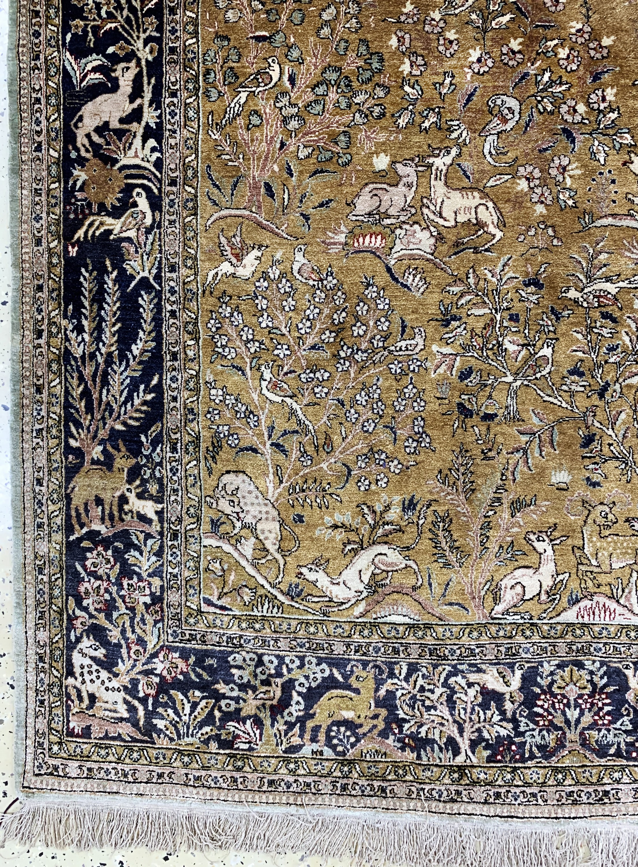 Detail b: Ghom Seide alt, Persien, Anfang 20.Jhd, reine Naturseide, ca. 218 x 137 cm, EHZ: 2