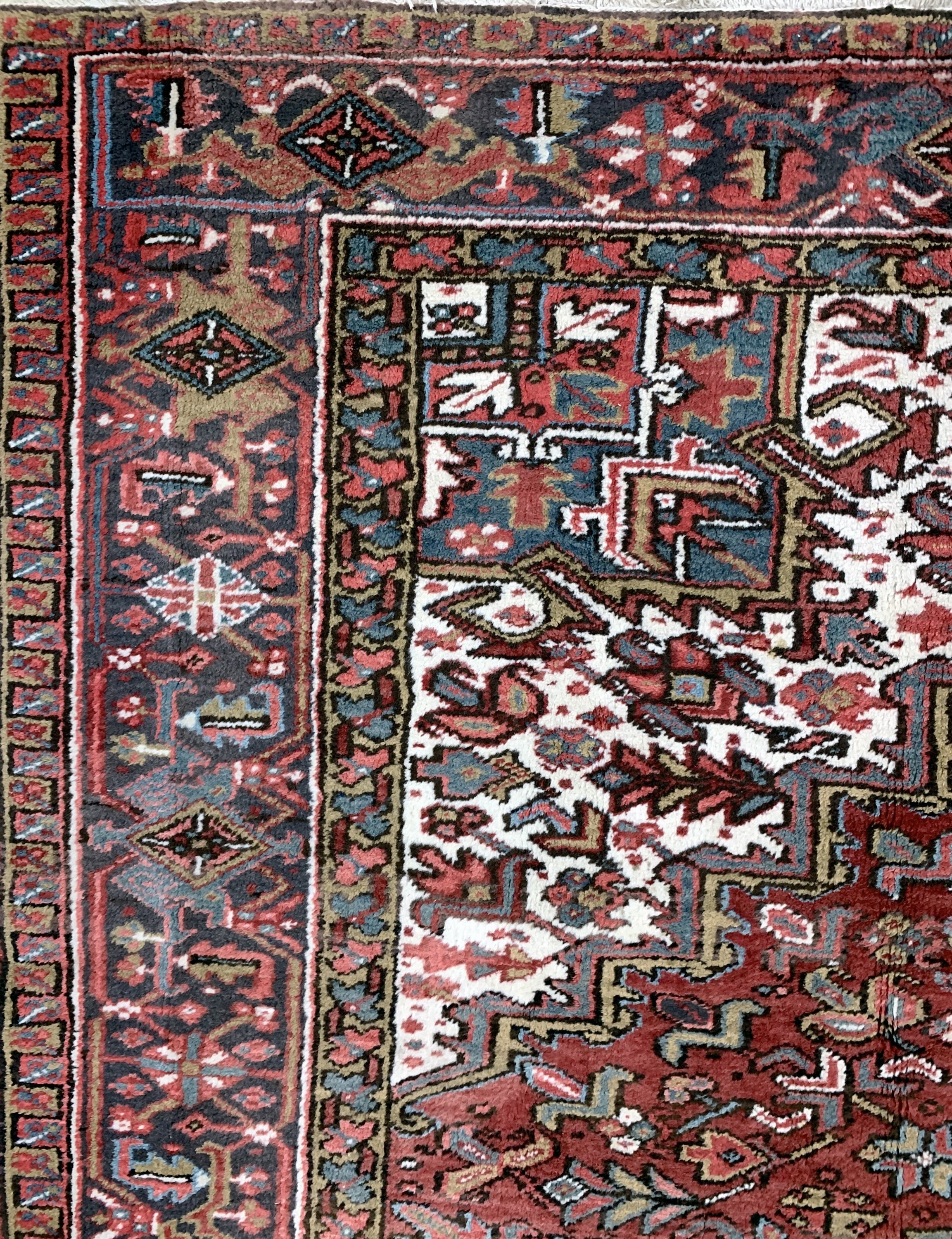 Detail d: Heriz alt, Persien, Mitte 20.Jhd, Wolle aufBaumwolle, ca. 335 x 256 cm, verblasst, EHZ: 2
