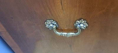 26903212f - Schrägklappensekretär, Barock, um 1750/60, Nußbaumfurnier, Korpus ...