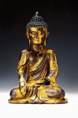 Image Buddha Shakyamuni, China, 20. Jh., Kupferlegierung, Vergoldung, Rückseite mit ...