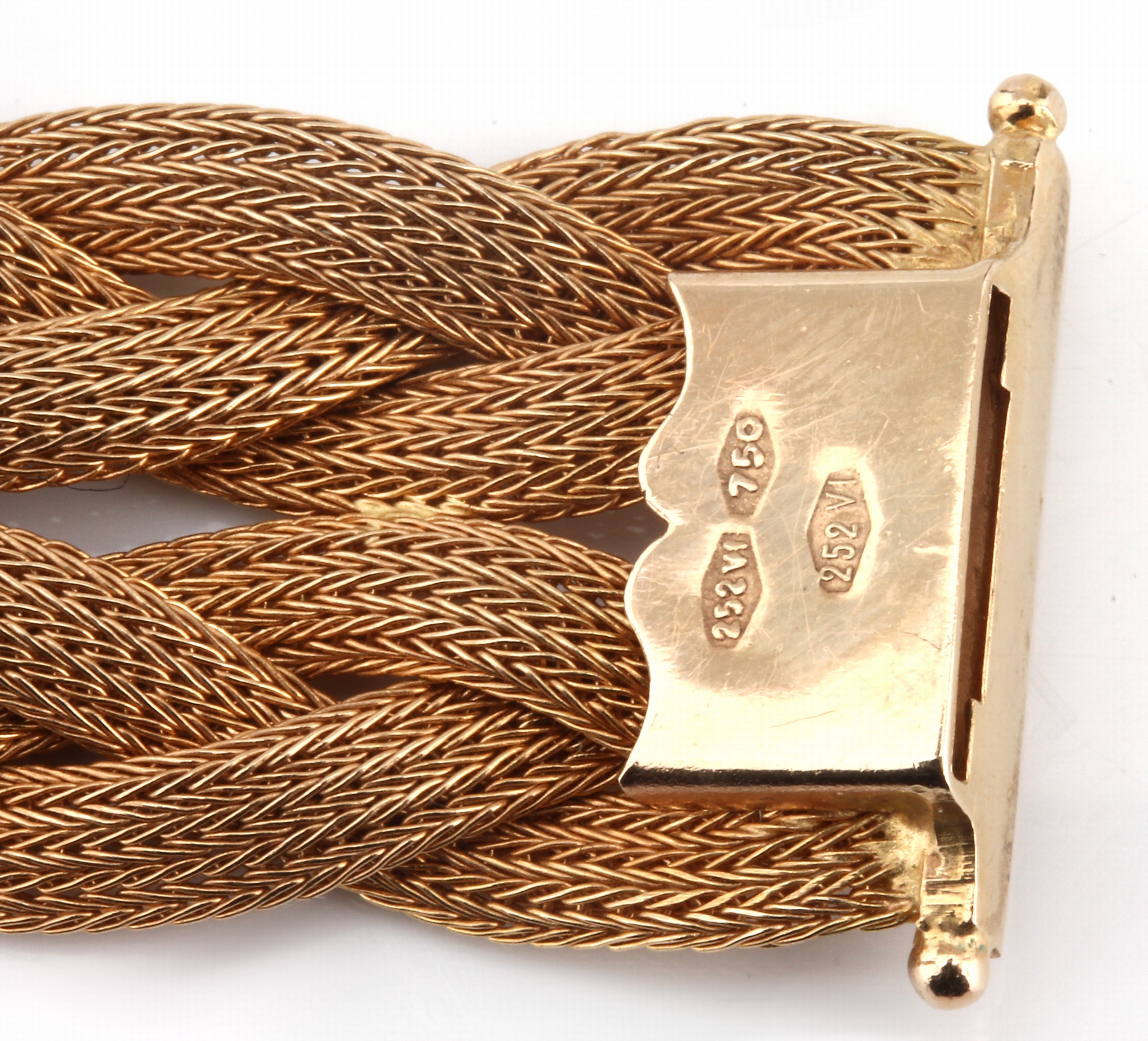 Detail c: 18 kt Gold Armband, GG 750/000, aufwendige Flechtarbeit, B. ca. 2.4 cm, L. ca. 19.5 cm, Kastenschloss mit 2 Sicherheitsachten, ca. 48.9 g