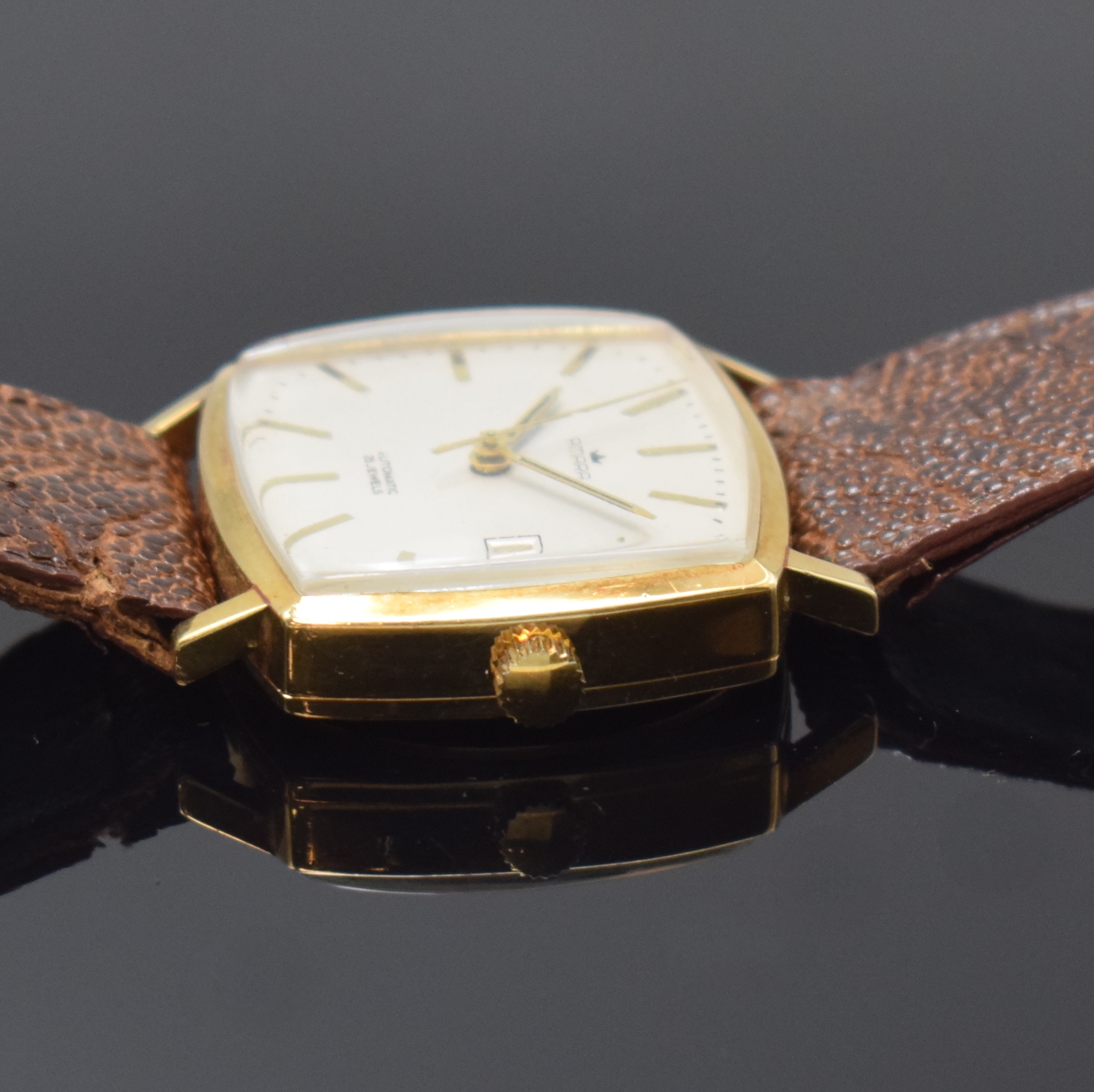 Detail b: AMARA Herrenarmbanduhr in GG 585/000, Schweiz um 1975, Automatik, Boden aufgedr., silb. Zifferbl. rest., gold. Std.-Ind., gold. Zeiger, Datum b. 3, ...