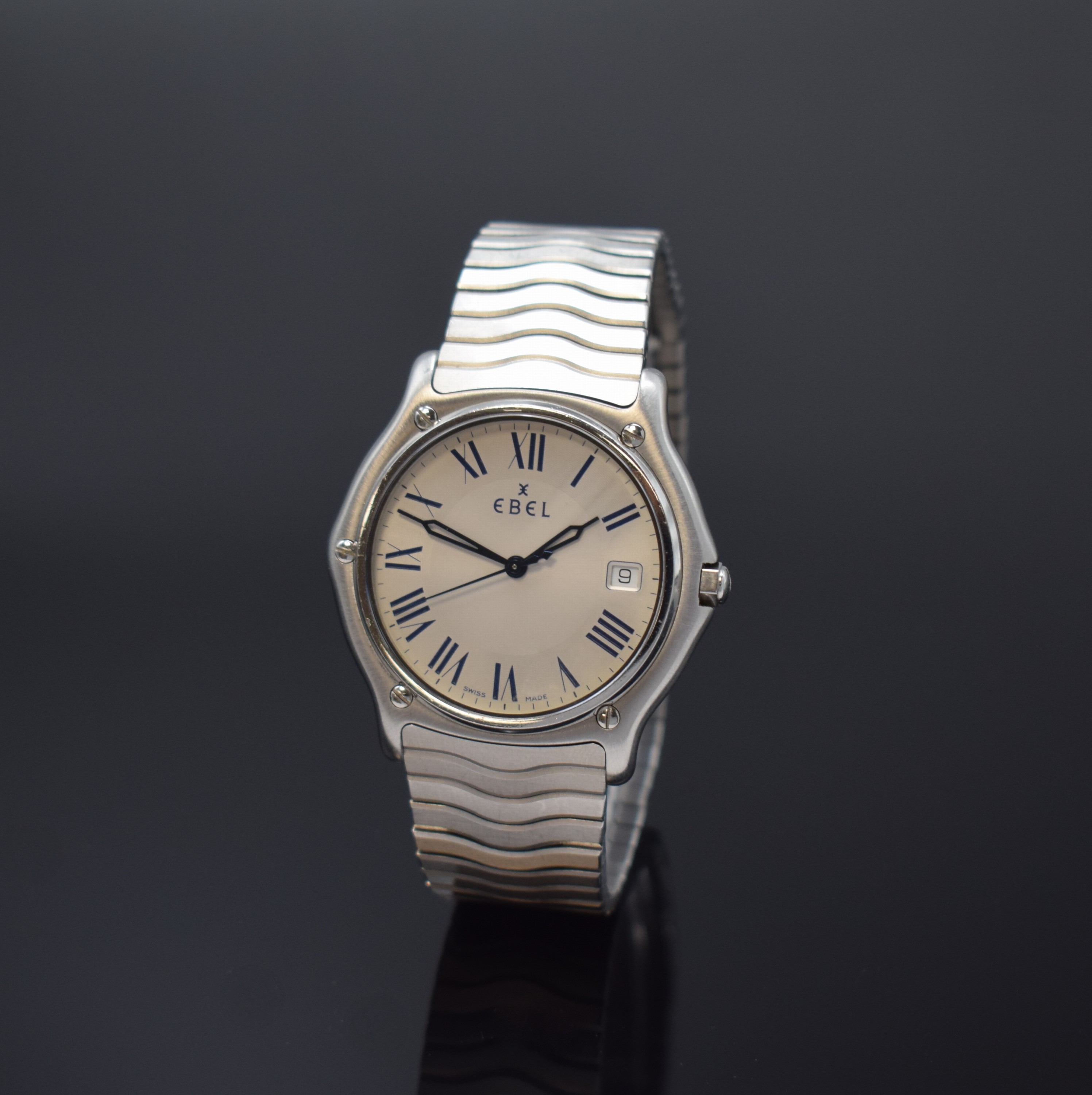 EBEL Herrenarmbanduhr Sport Classic XL Referenz 9187151, Schweiz um 2000, quarz, Edelstahlgeh. inkl. Wellengliederband m. Faltschl., Lünette gegen ...