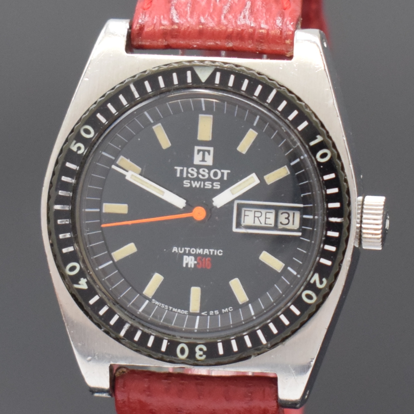 Detail a: TISSOT Herrenarmbanduhr PR 516 Referenz 4662-1X, Schweiz um 1970, Automatik, Edelstahlgeh., Boden verschr., Lünette m. 60er Teilung nicht drehb., ...