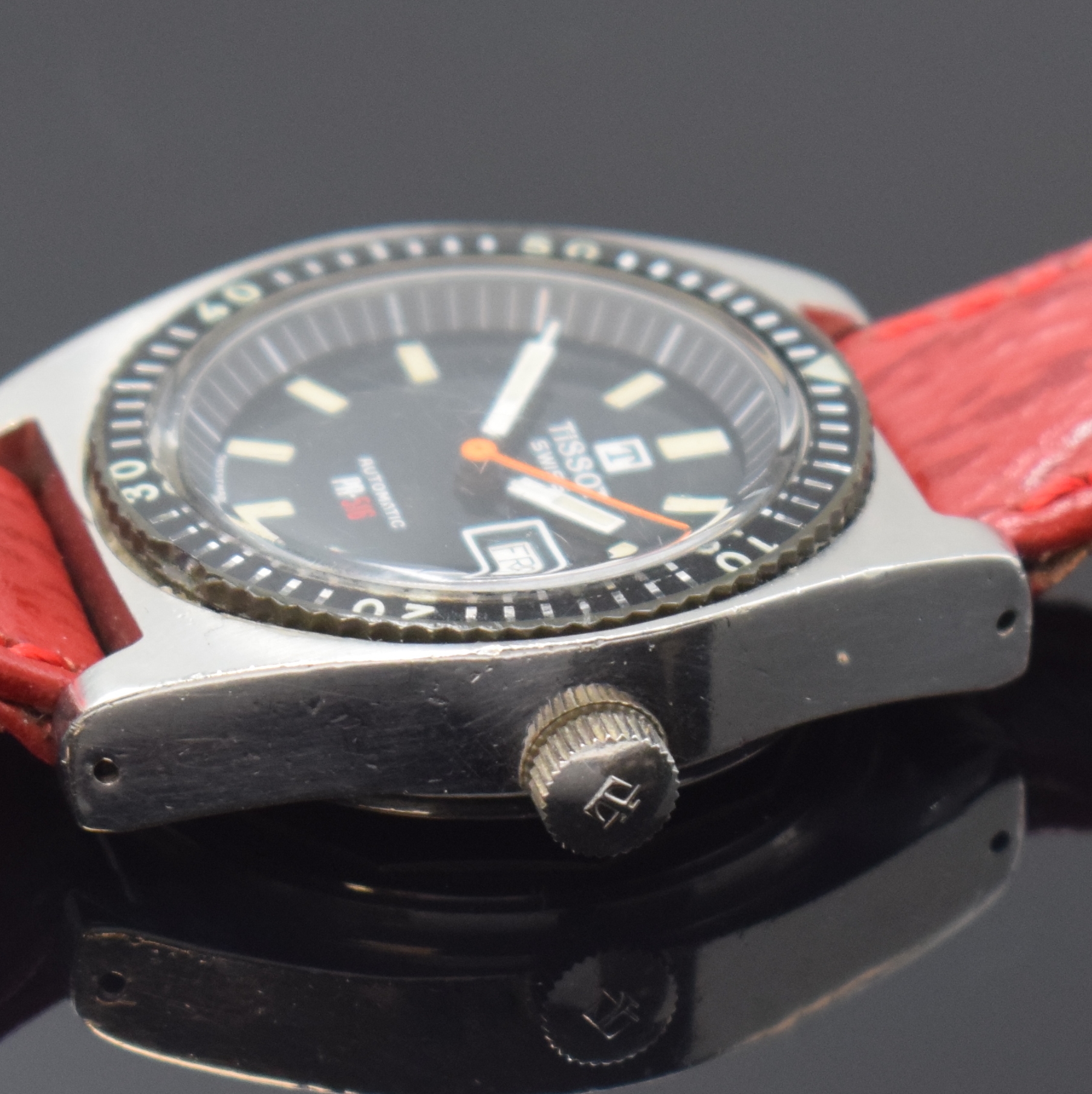Detail b: TISSOT Herrenarmbanduhr PR 516 Referenz 4662-1X, Schweiz um 1970, Automatik, Edelstahlgeh., Boden verschr., Lünette m. 60er Teilung nicht drehb., ...