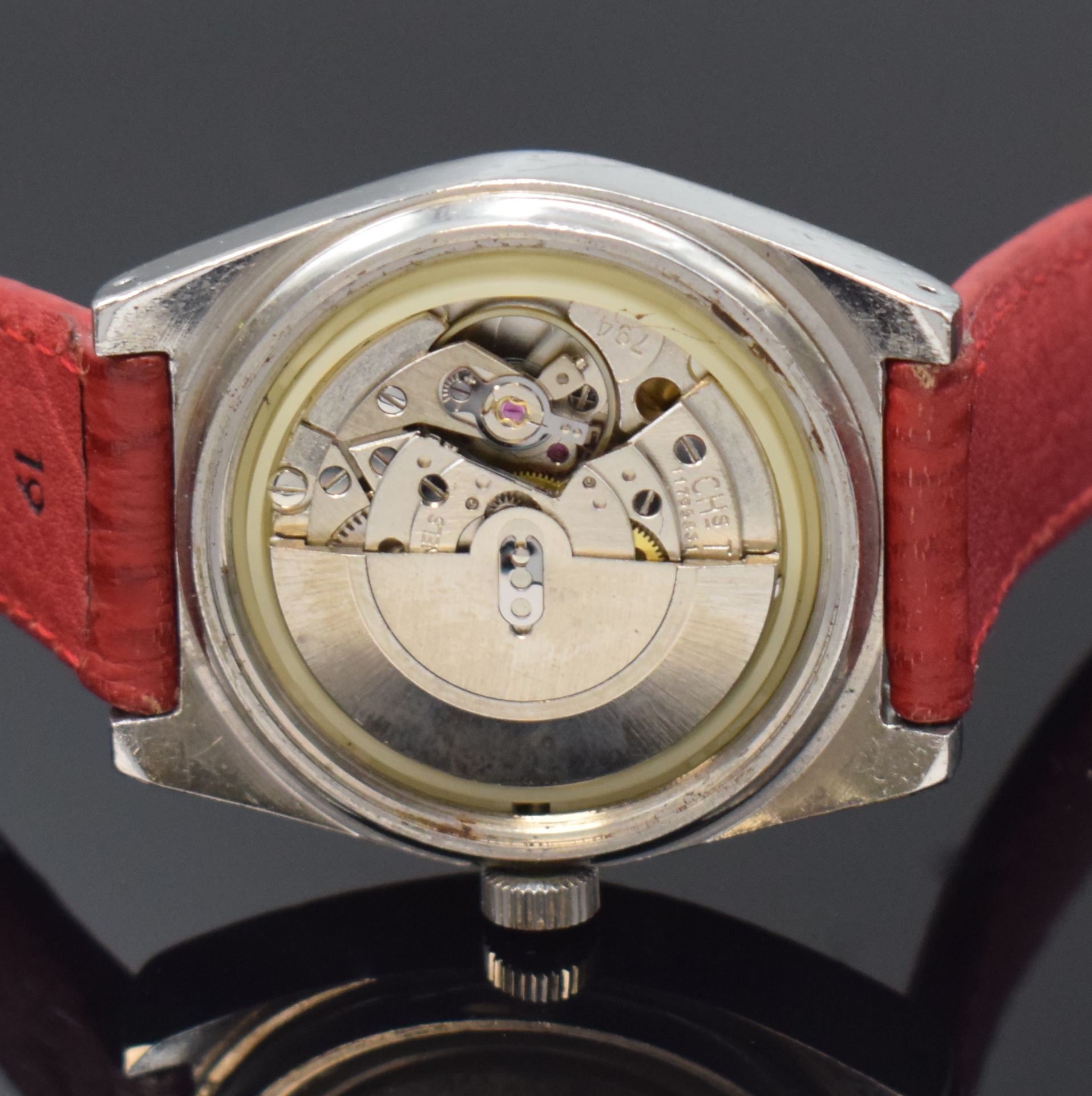 Detail e: TISSOT Herrenarmbanduhr PR 516 Referenz 4662-1X, Schweiz um 1970, Automatik, Edelstahlgeh., Boden verschr., Lünette m. 60er Teilung nicht drehb., ...