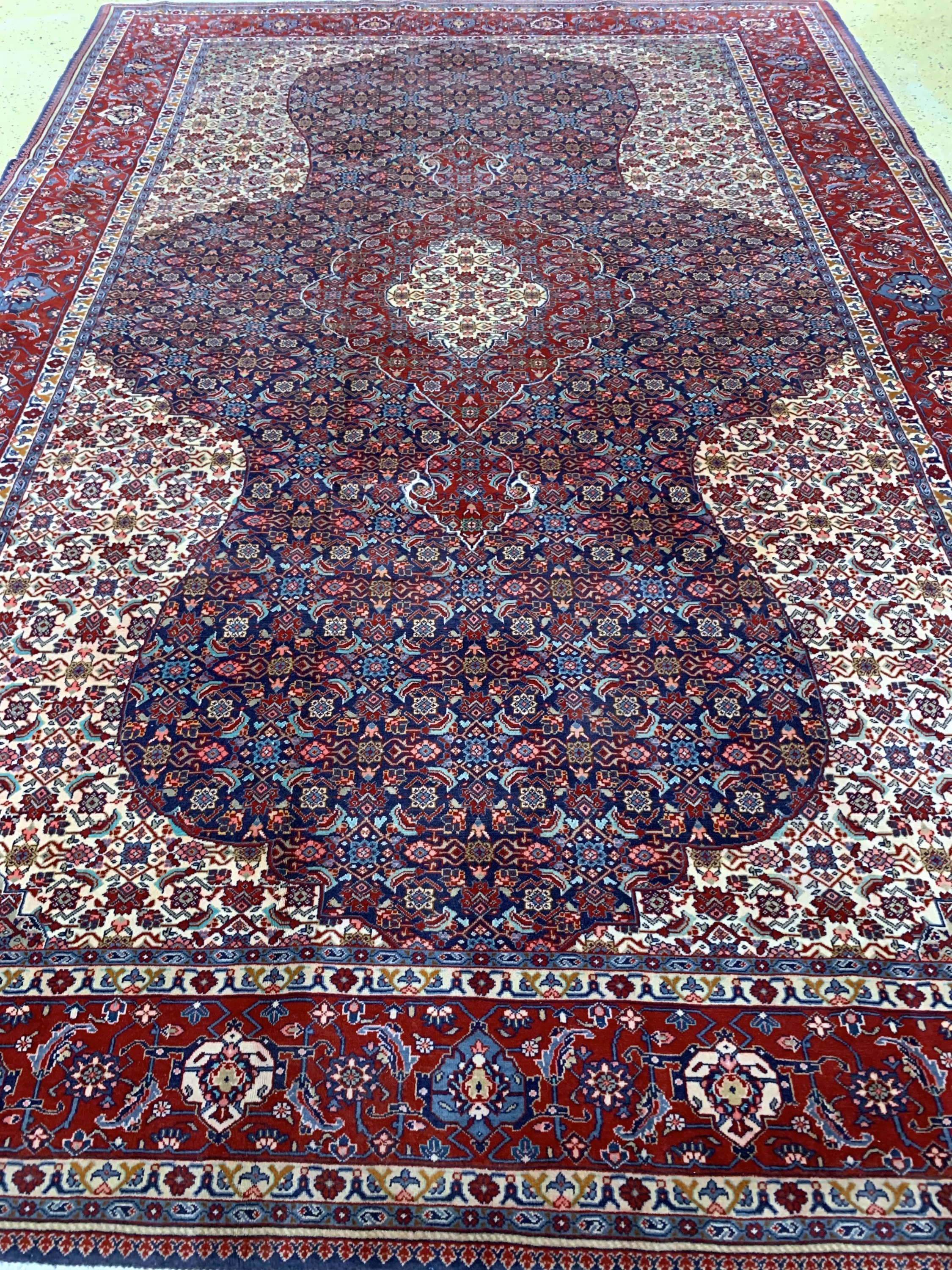Detail f: Sarab Kork, Persien, Mitte 20.Jhd, Korkwolle auf Baumwolle, ca. 318 x 217 cm, EHZ: 2