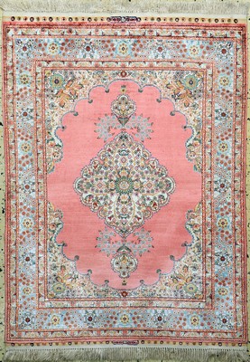 Image Hereke Seide fein, China, Mitte 20.Jhd, reine Naturseide, ca. 122 x 90 cm, gereinigt, ...