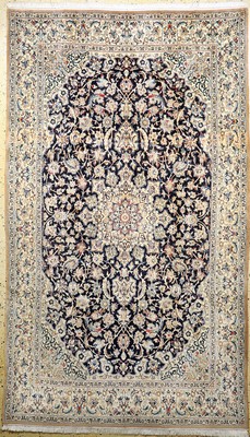 Image Nain fein(9 La), Persien, Mitte 20.Jhd, Korkwolle mit Seide, ca. 300 x 174 cm, ...