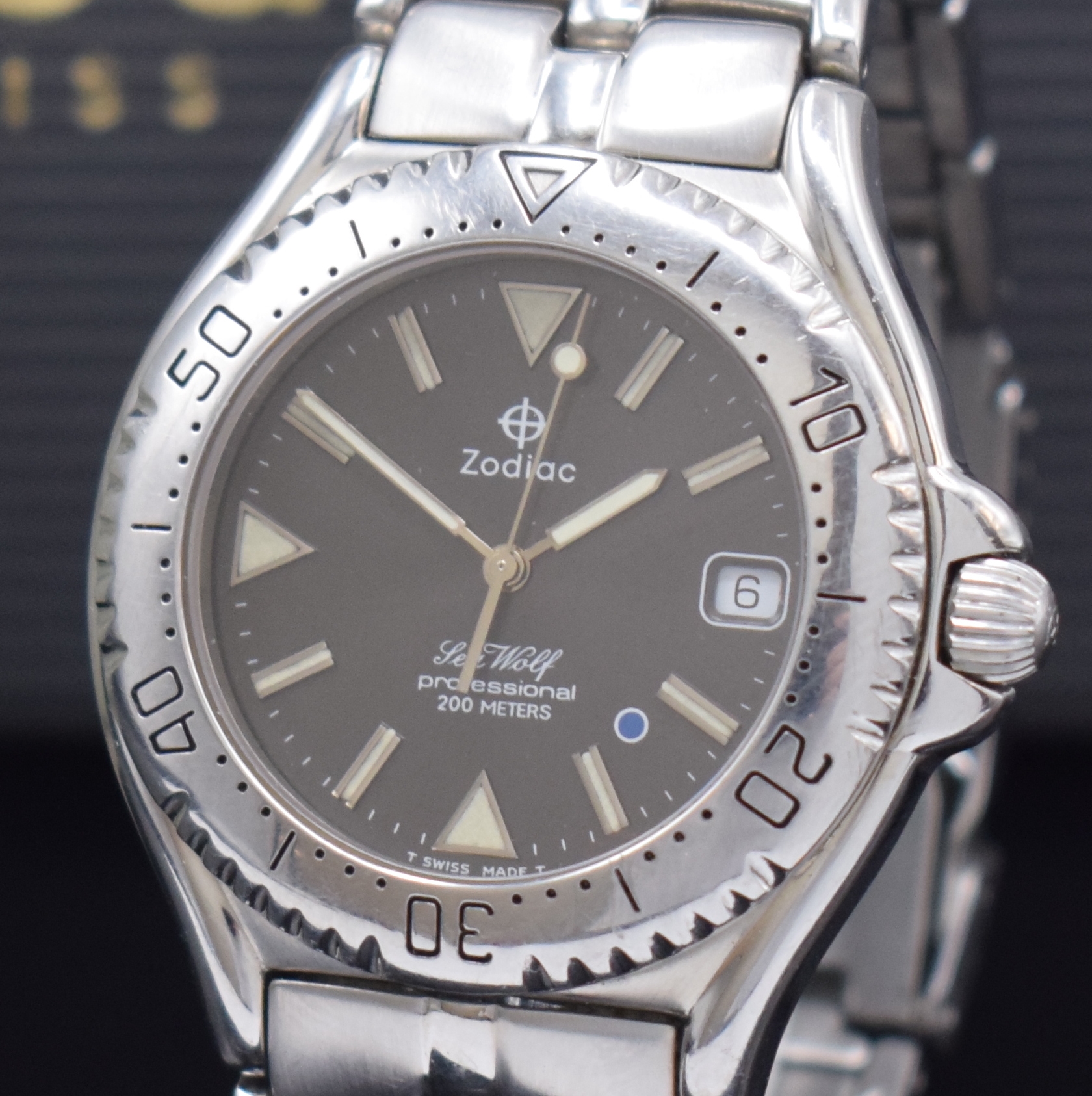 Detail a: ZODIAC Herrenarmbanduhr Sea Wolf Referenz 506.50.40, quarz, Schweiz 1990er Jahre, Edelstahlgeh. inkl. Gliederband m. Faltschl. und ...