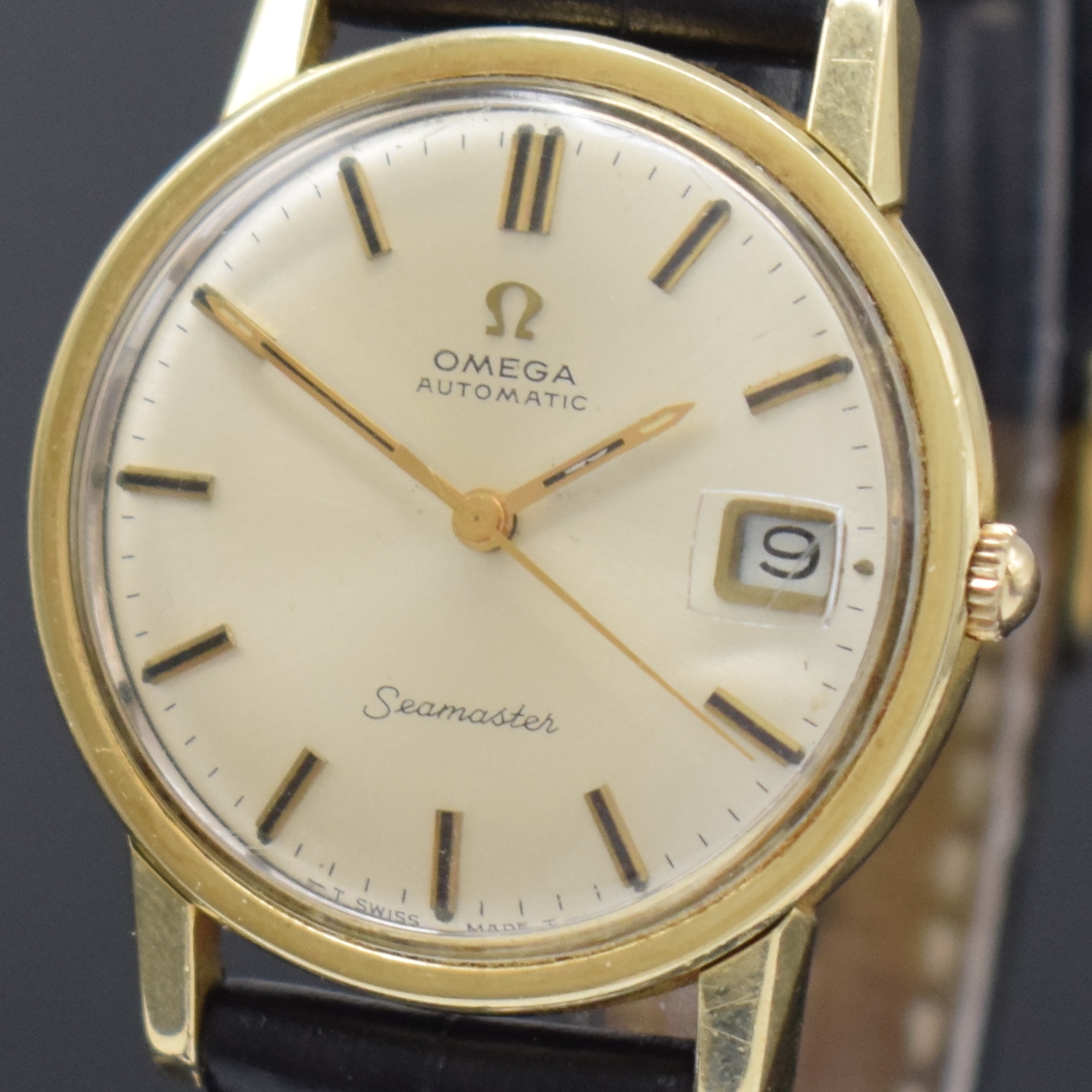 Detail a: OMEGA Seamaster Herrenarmbanduhr in Stahl mit Goldhaube Referenz 166.003, Automatik, Schweiz um 1967, verschr. Boden m. Seepferdchendarst., ...