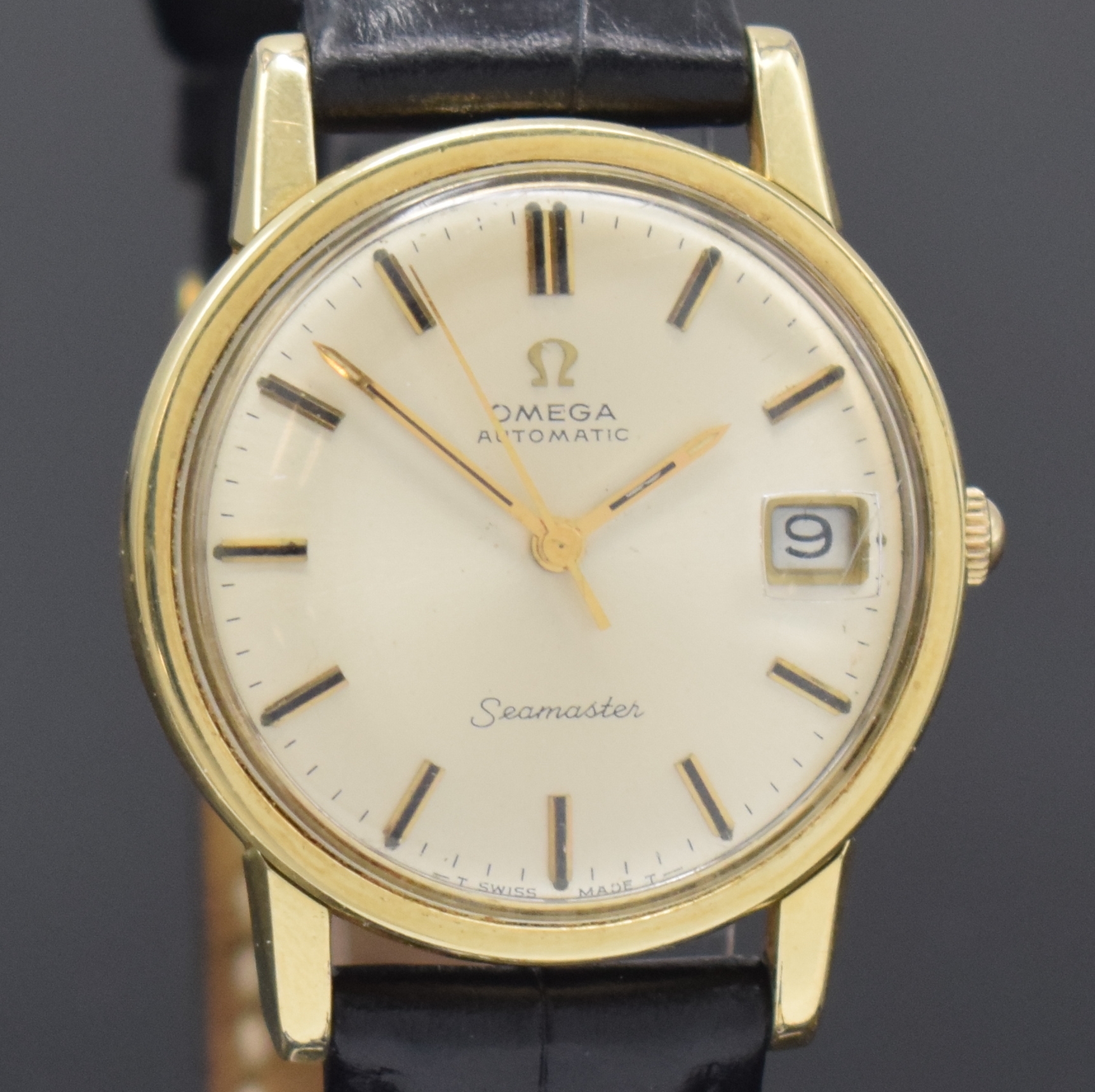 Detail c: OMEGA Seamaster Herrenarmbanduhr in Stahl mit Goldhaube Referenz 166.003, Automatik, Schweiz um 1967, verschr. Boden m. Seepferdchendarst., ...