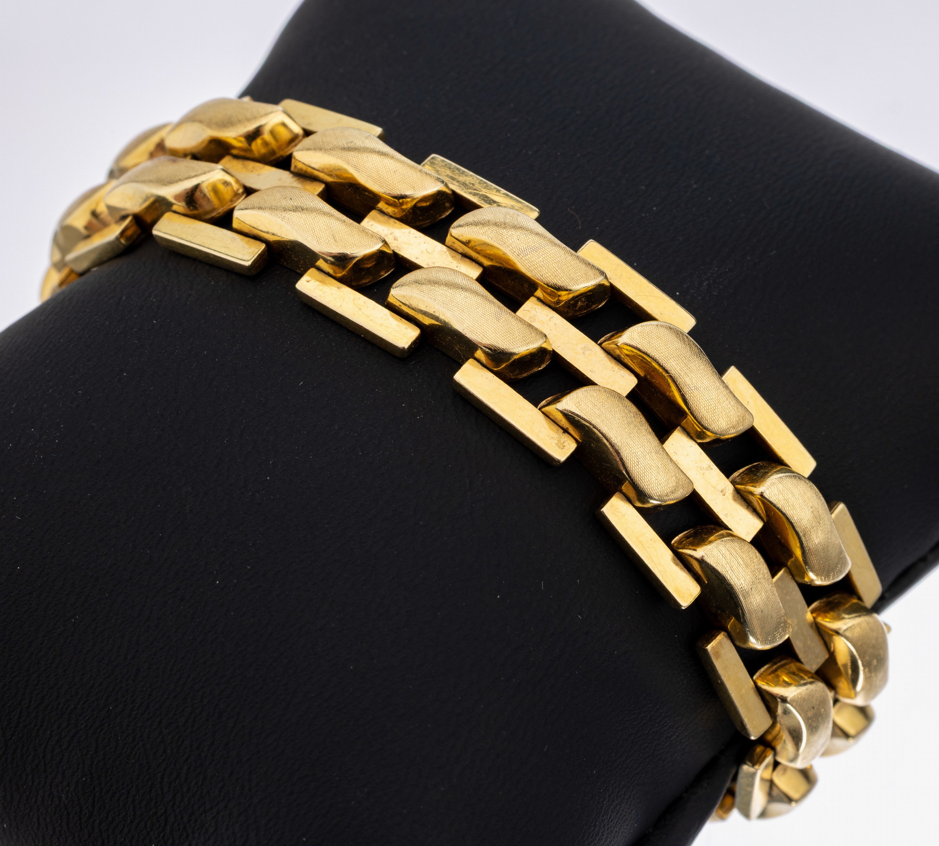 14 kt Gold Armband, GG 585/000, ca. 34.8 g,L. ca. 19.5 cm, Kastenschloss mit Sicherheitsacht