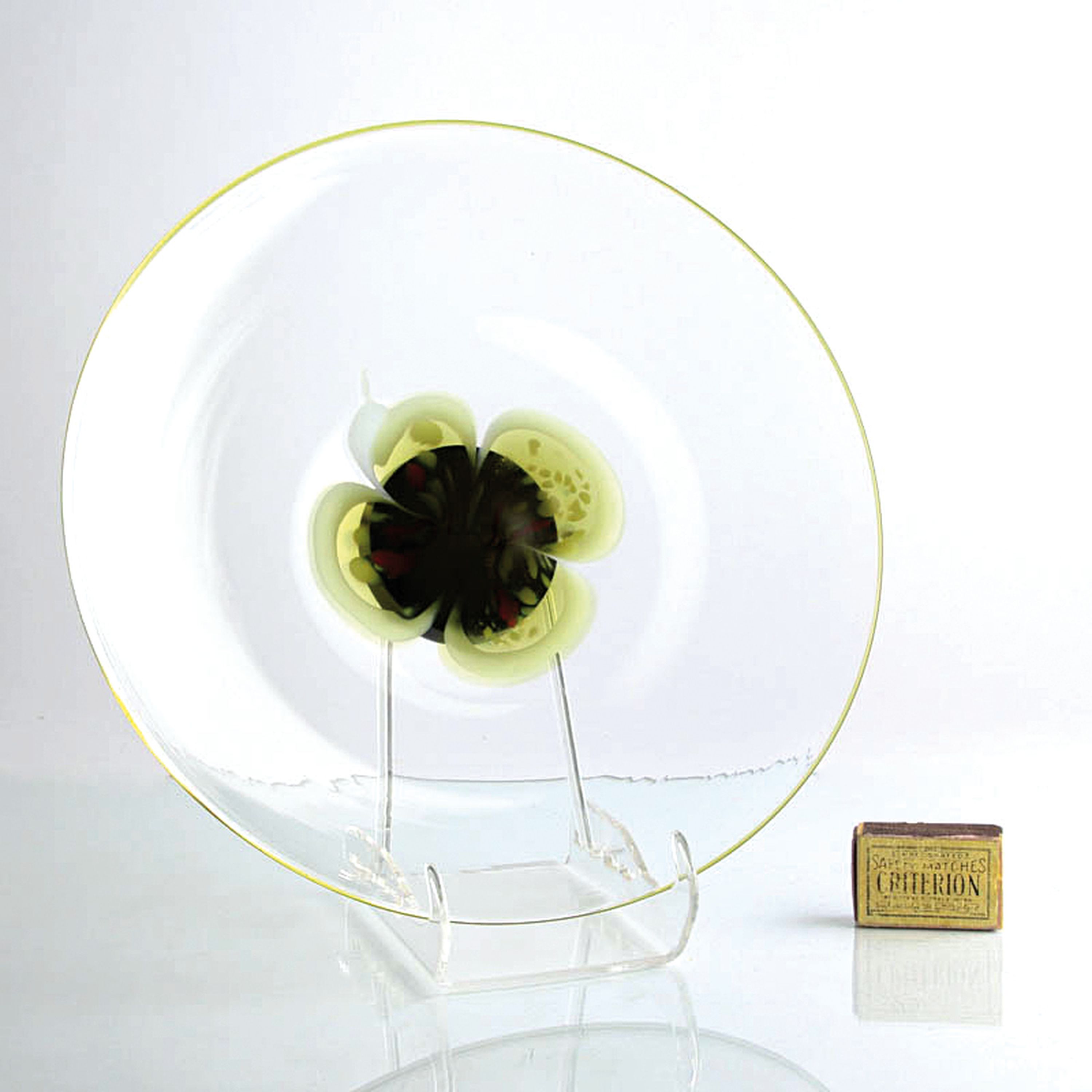 Zwei Glaszierplatten und eine Schüssel, Cenedese, Murano, farbloses Glas, farbige Einschmelzungen, A macchie, D. 30 / 32 / 25 cm