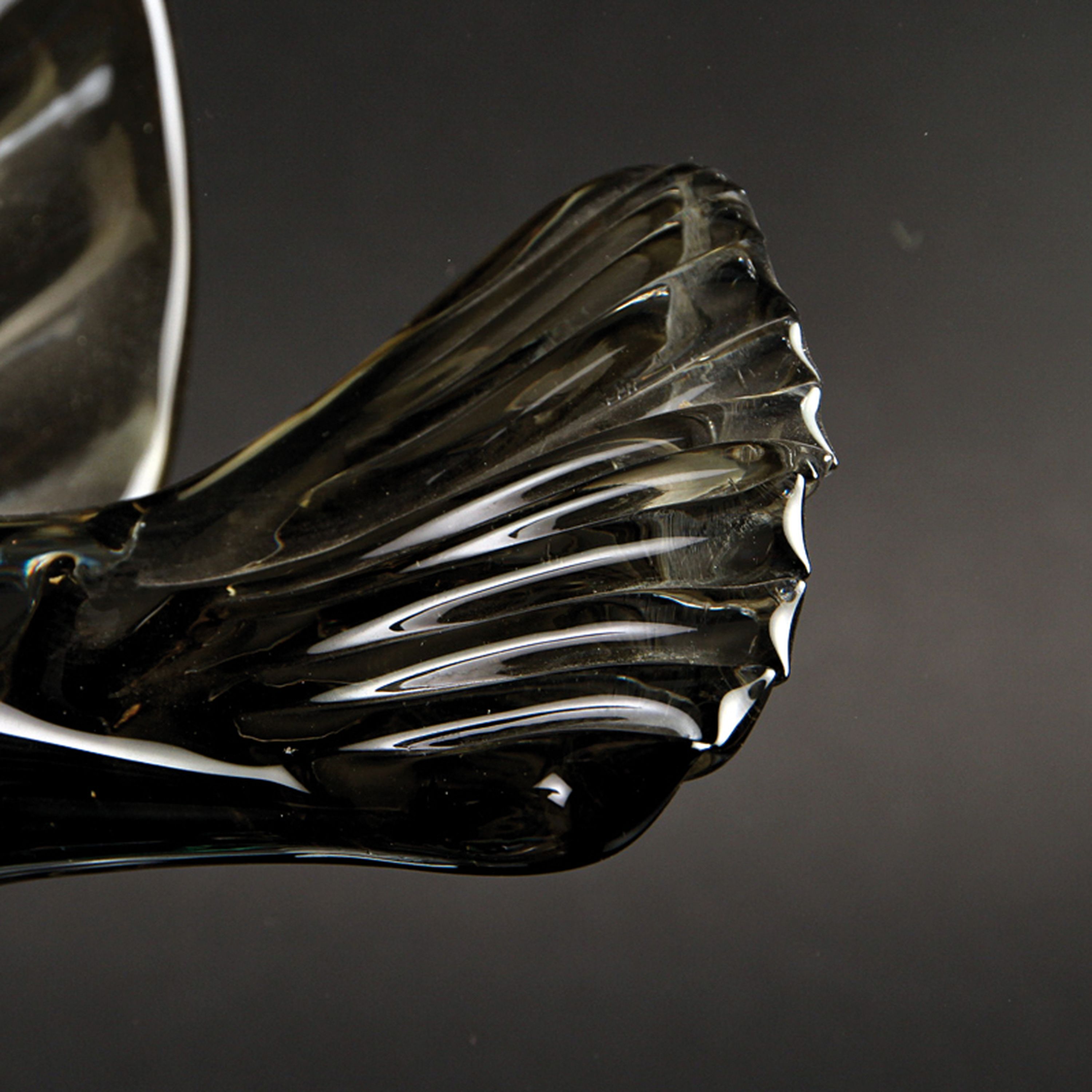 Detail g: Glasskulptur Möwe, Alfredo Barbini, Murano, grün und blau getöntes Glas, schwere Qualität,am Boden signiert, H. 40 cm