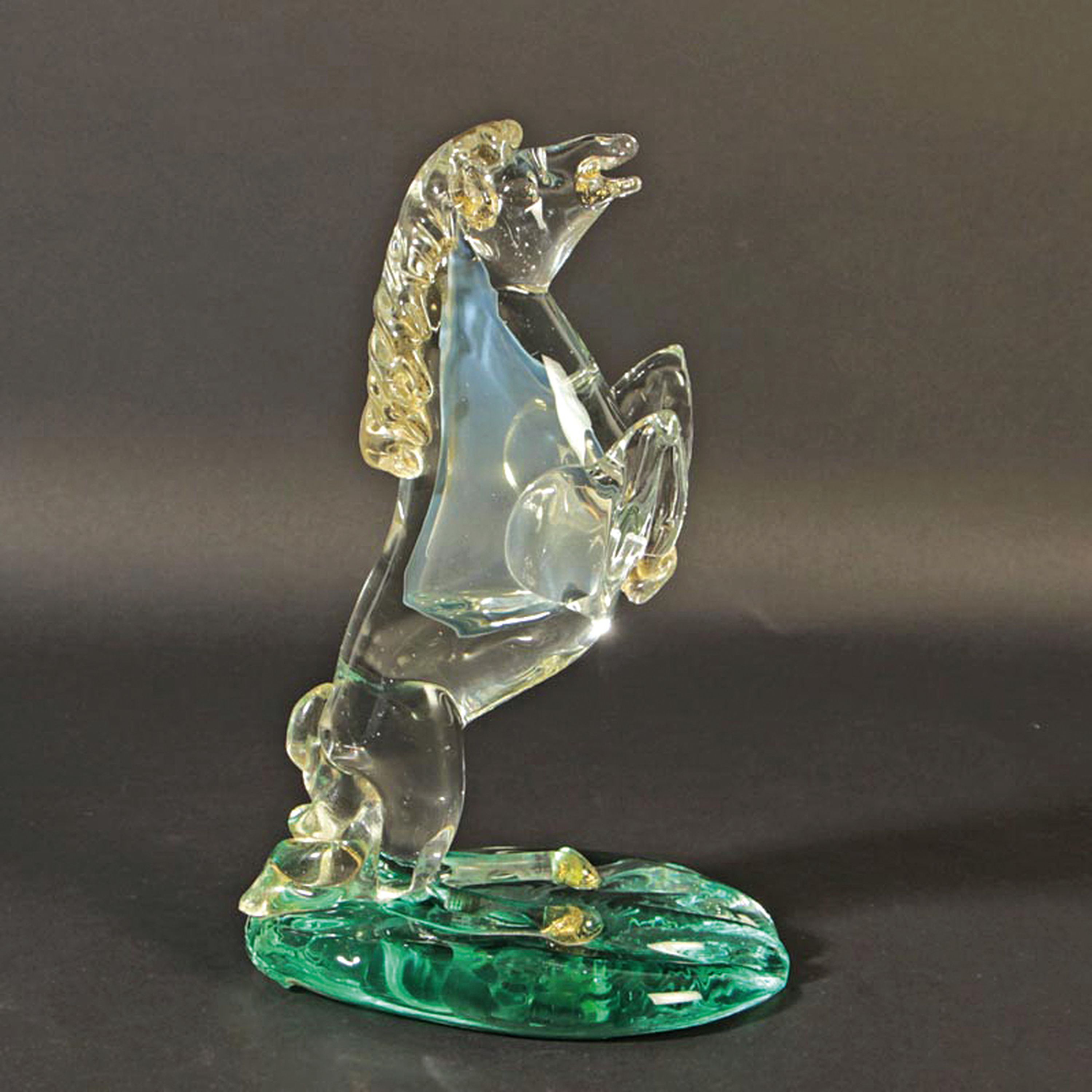 Detail a: 2 Glasskulpturen Pferde, Ermanno Nason für Cenedese, Murano, 1963-72, kleines Pferd mit Goldaufpuderung H. 21 cm; aufgerichtetes Pferd auf ...