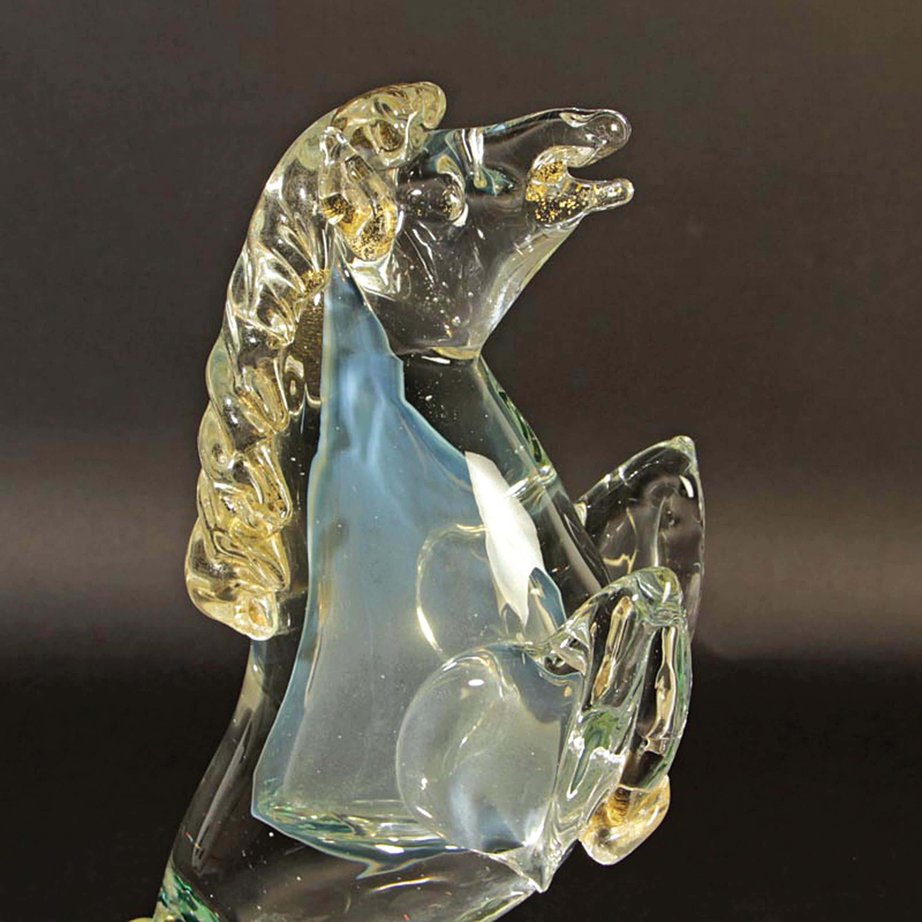Detail b: 2 Glasskulpturen Pferde, Ermanno Nason für Cenedese, Murano, 1963-72, kleines Pferd mit Goldaufpuderung H. 21 cm; aufgerichtetes Pferd auf ...