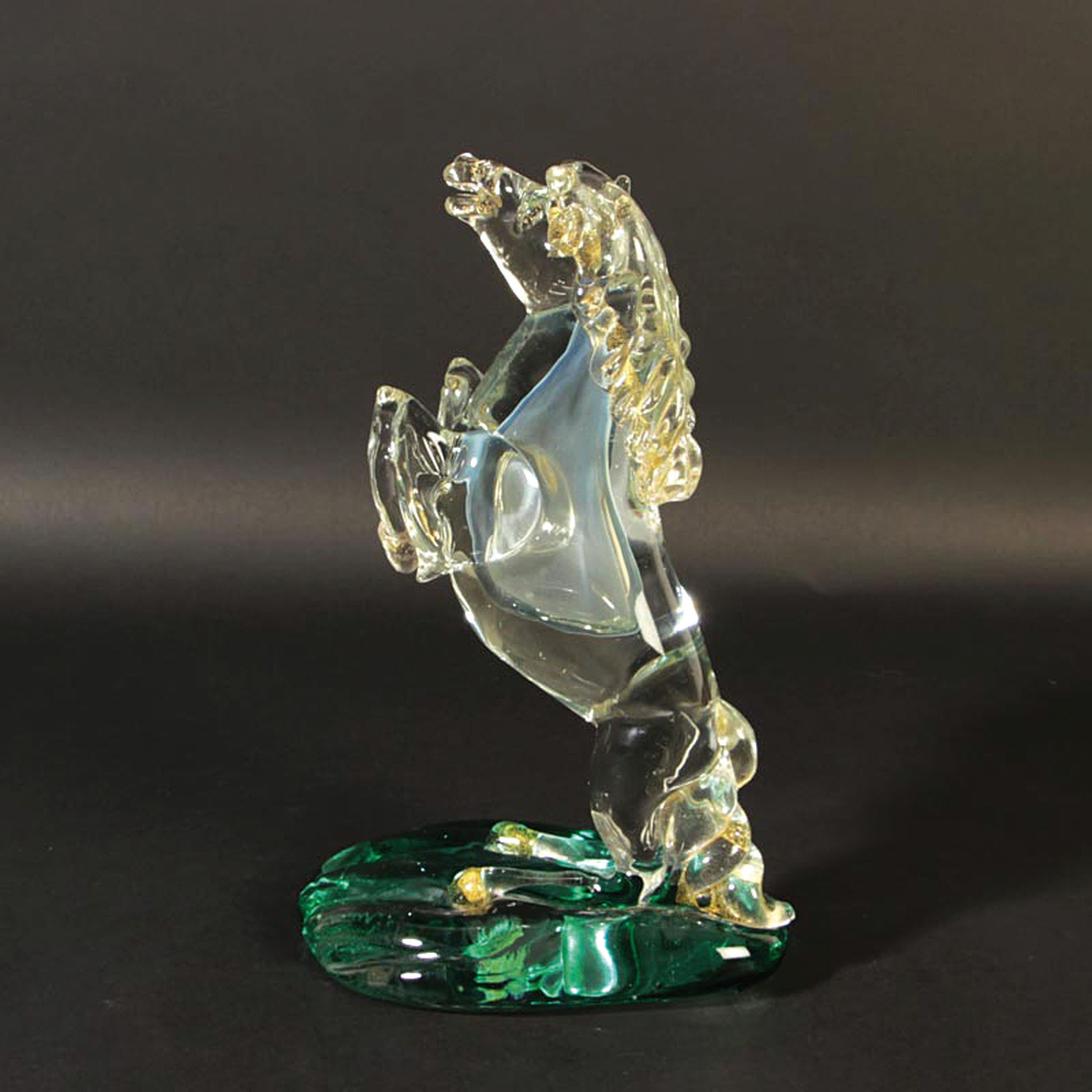 Detail c: 2 Glasskulpturen Pferde, Ermanno Nason für Cenedese, Murano, 1963-72, kleines Pferd mit Goldaufpuderung H. 21 cm; aufgerichtetes Pferd auf ...