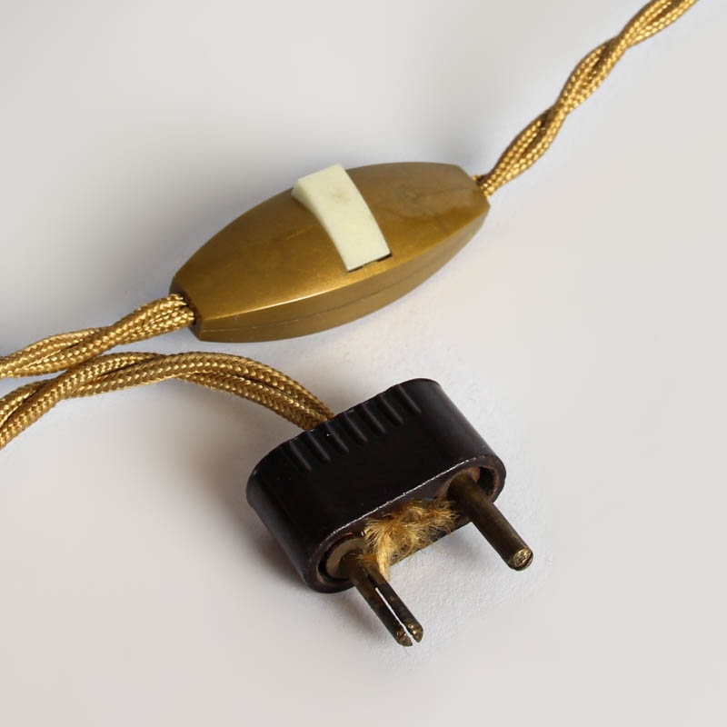 Detail i: Tischleuchte signiert Glad Rom, 1.Hälfte 20.Jh., orangefarbenes und violettes Überfangglas, geschnitten, Dekor Wilder Wein, Elektrifizierung nicht ...