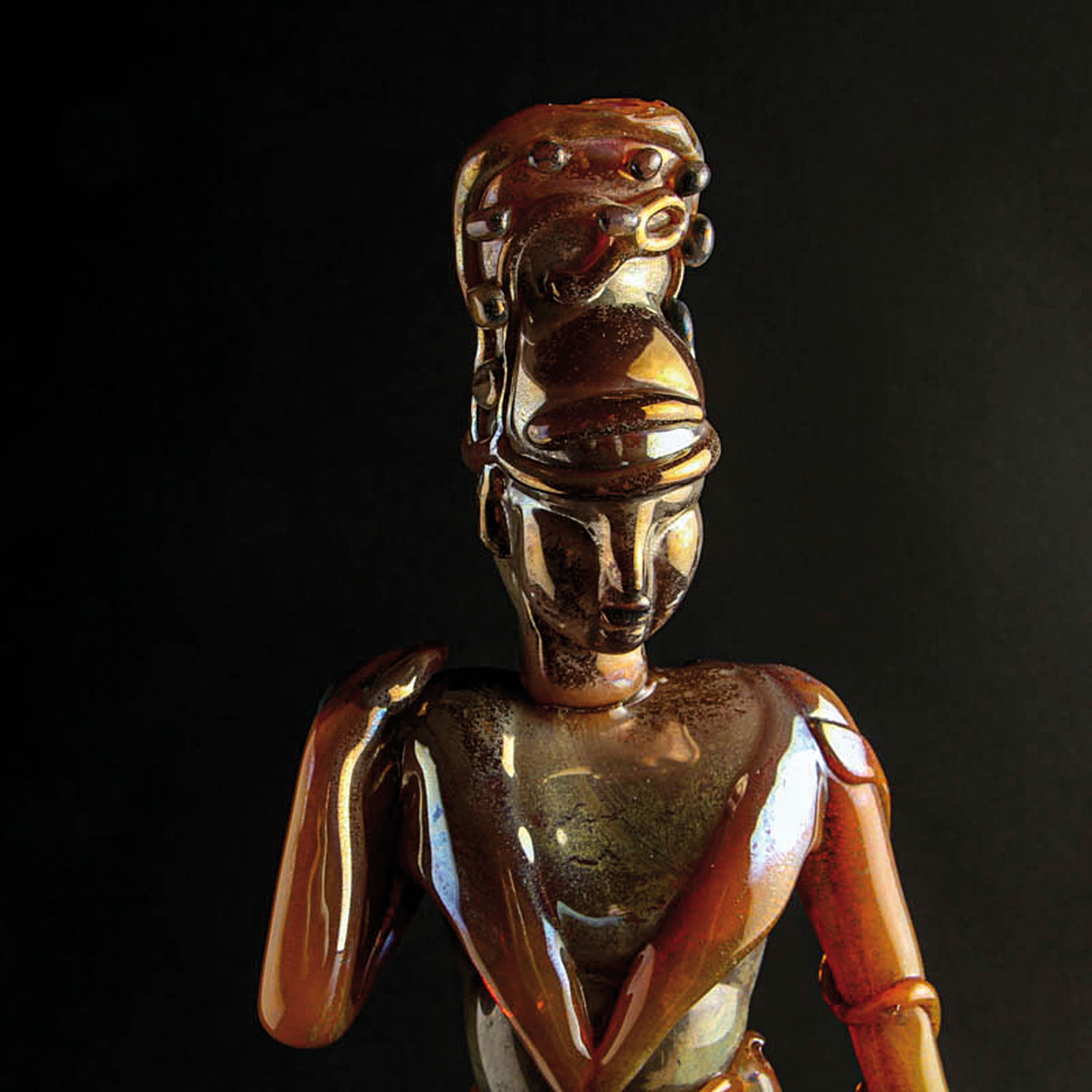 Detail d: Zwei Glasskulpturen Chinesen, Ermanno Nason für Cenedese, Murano, honigfarbenes Opalinglas, asiatisches Pärchen, H. 34 cm, männliche Figur mit ...