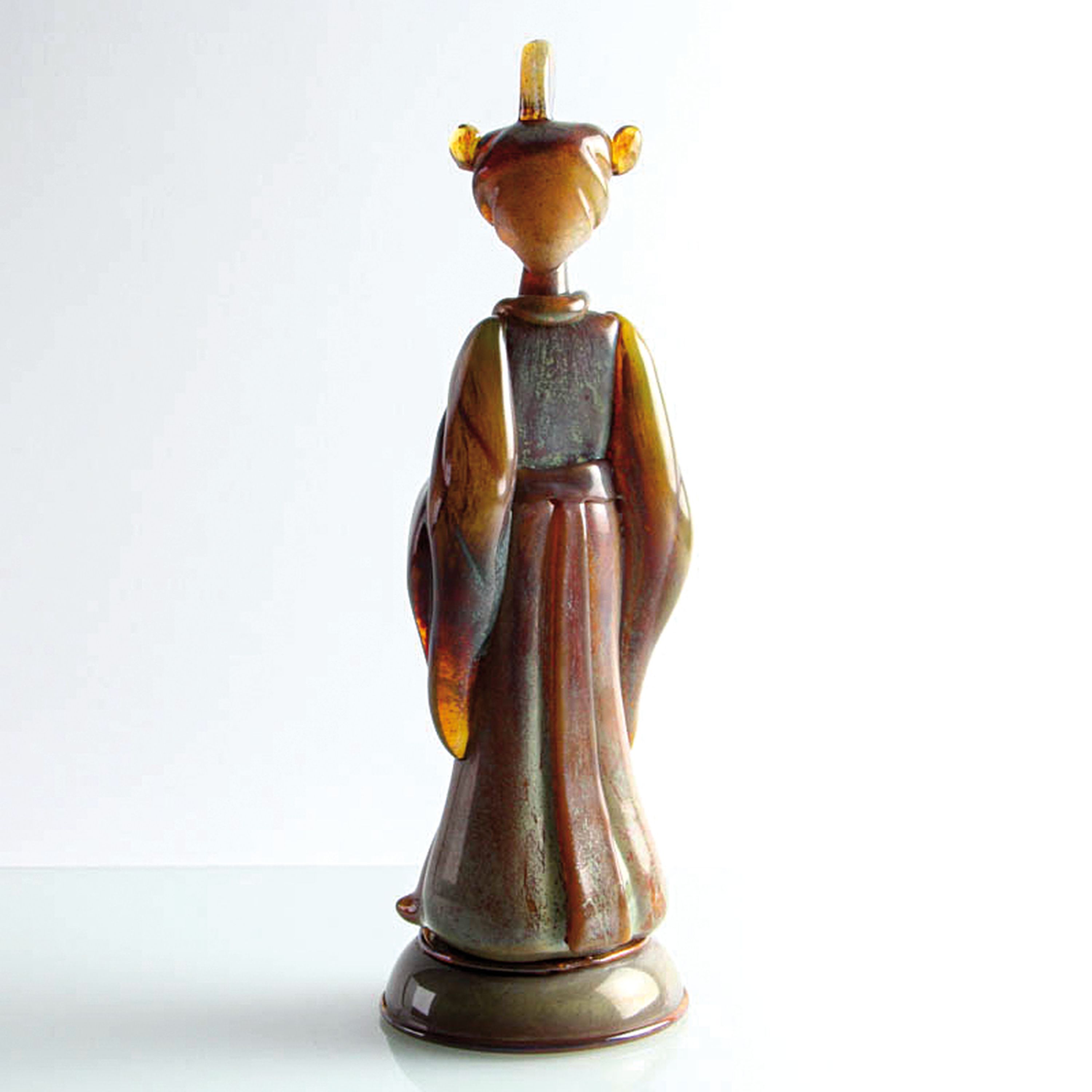 Detail h: Zwei Glasskulpturen Chinesen, Ermanno Nason für Cenedese, Murano, honigfarbenes Opalinglas, asiatisches Pärchen, H. 34 cm, männliche Figur mit ...