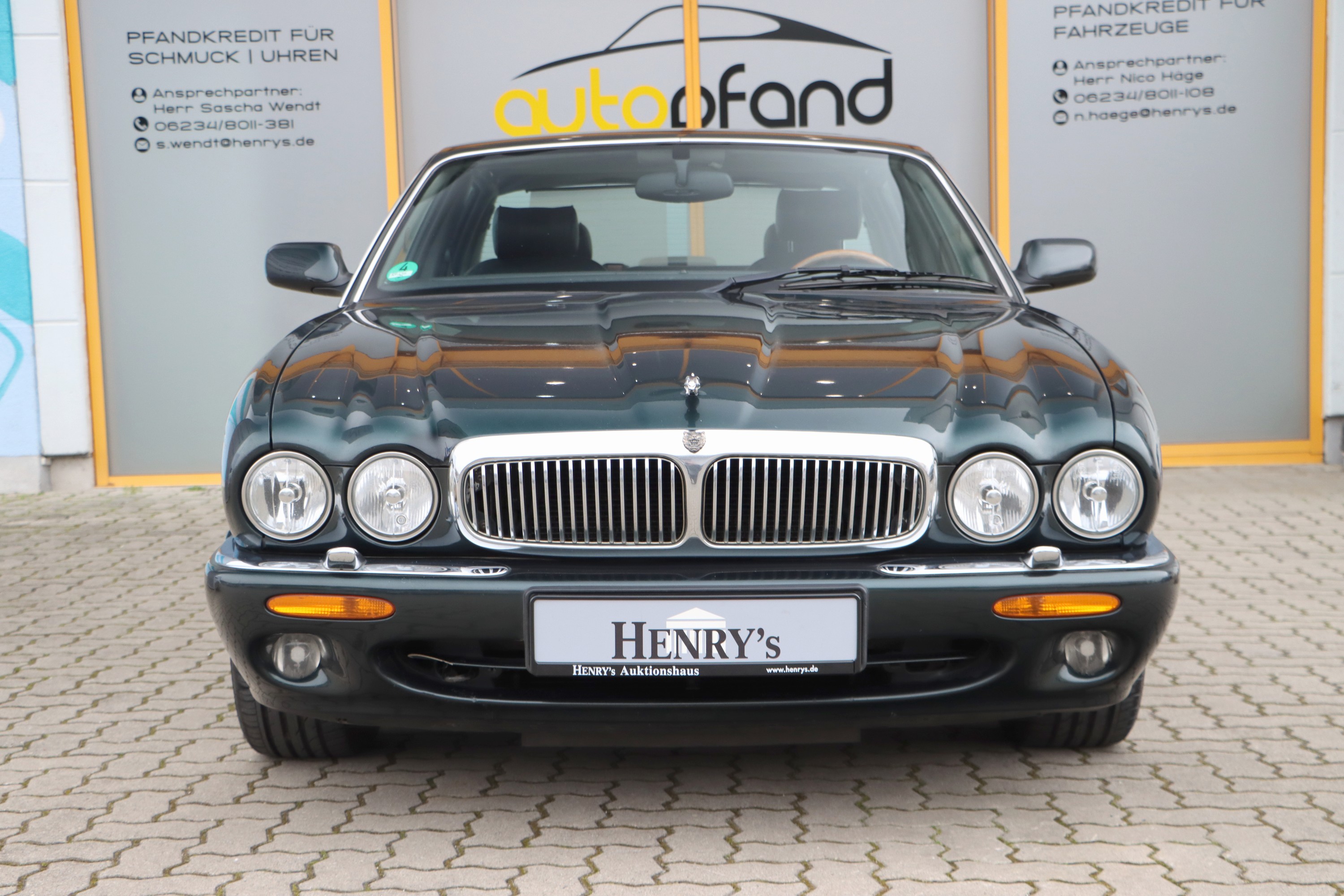 Detail a: Jaguar XJ 4.0 V8, EZ 09/1997, Fahrgestellnummer: SAJJHALD4CR812753, Laufleistung ca. 259.910 km abgelesen, 209 kW/284 PS, Automatikgetriebe, grün, ...