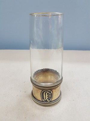 26904867a - Glas mit Silbermontur, Lobmeyr Wien, 19. Jh., 950er Silbermontur vergoldet von Pierre ...