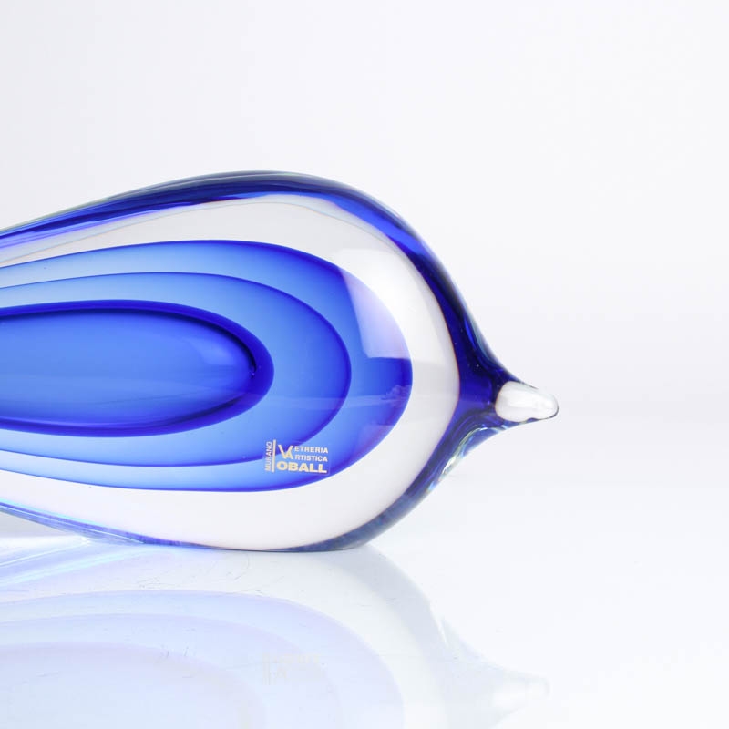 Detail a: Sommerso-Glasskulptur Fisch, Vetreria Artistica Oball, Murano, farbloses Glas, blau innenüberfangen, mit orig. Etikett, L. 47cm