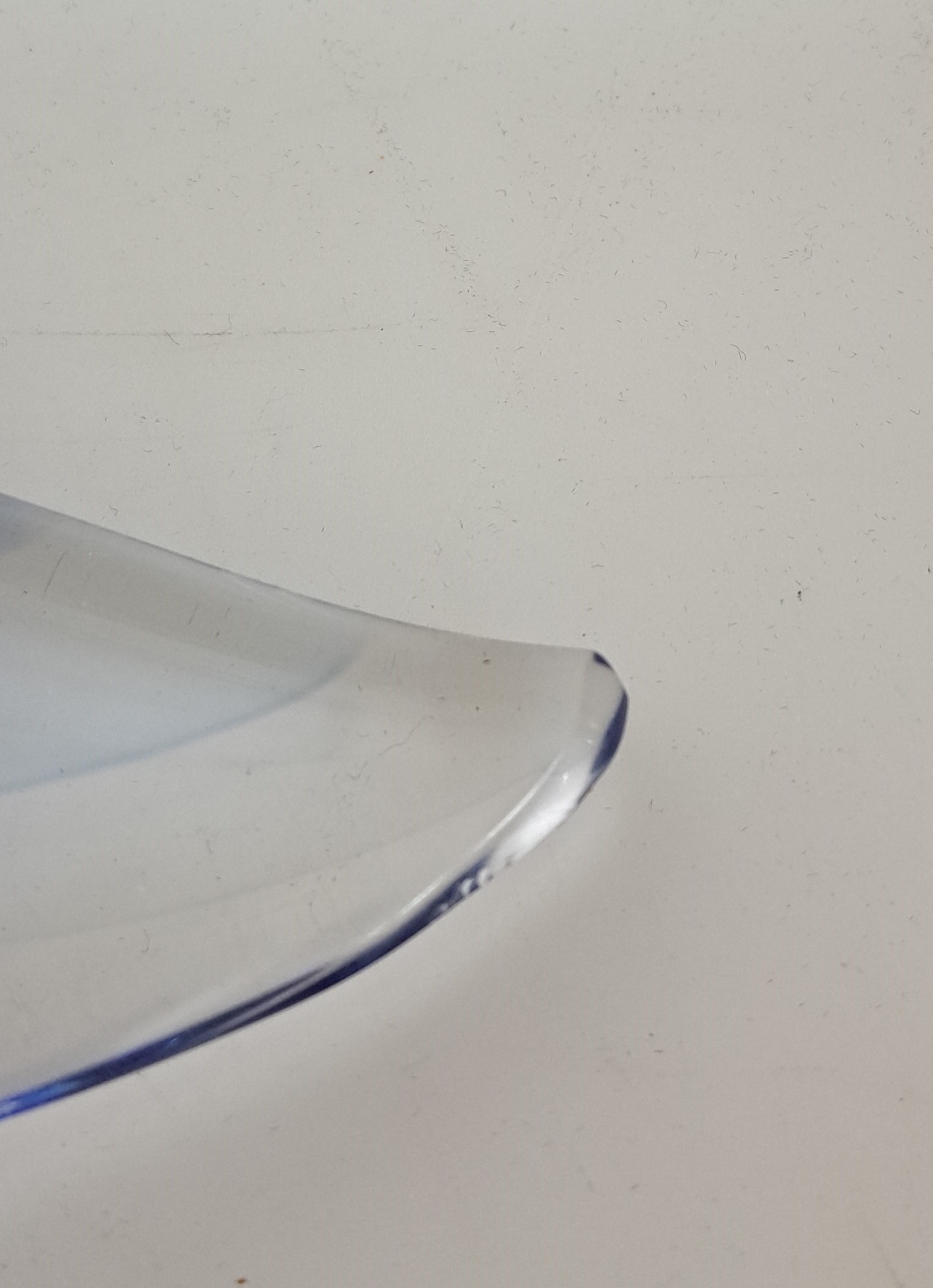 Detail f: Sommerso-Glasskulptur Fisch, Vetreria Artistica Oball, Murano, farbloses Glas, blau innenüberfangen, mit orig. Etikett, L. 47cm